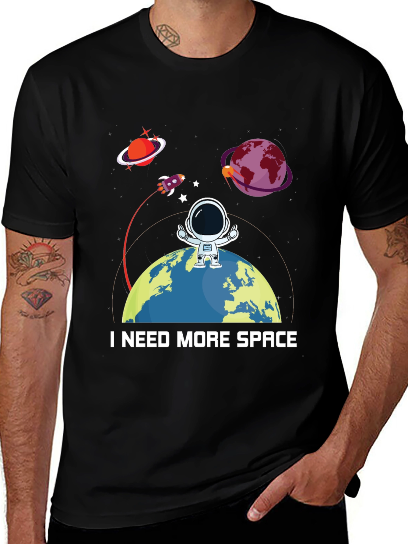 Camiseta Necesito Más Espacio - Diseño Espacial