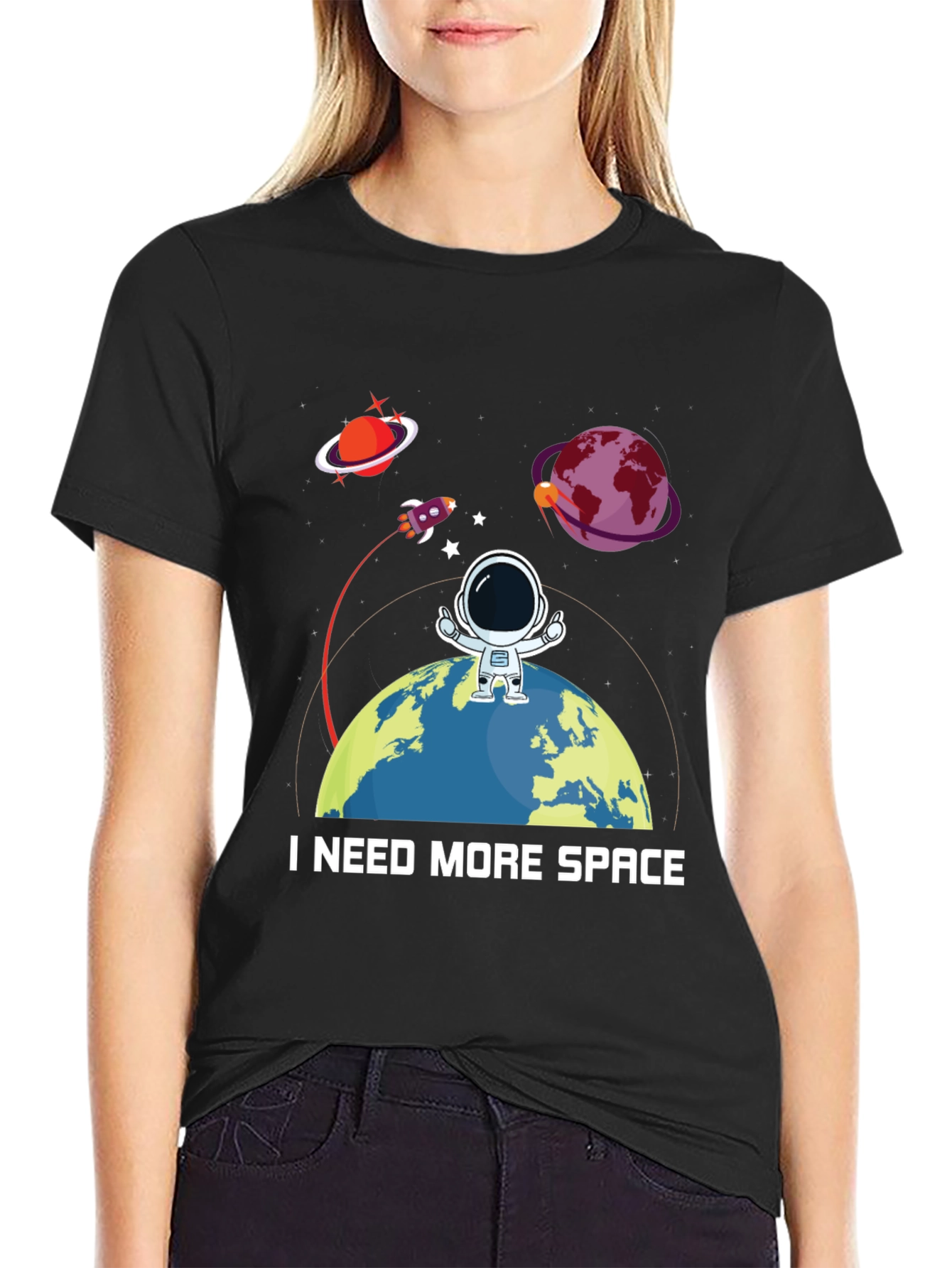 Camiseta Necesito Más Espacio - Diseño Espacial