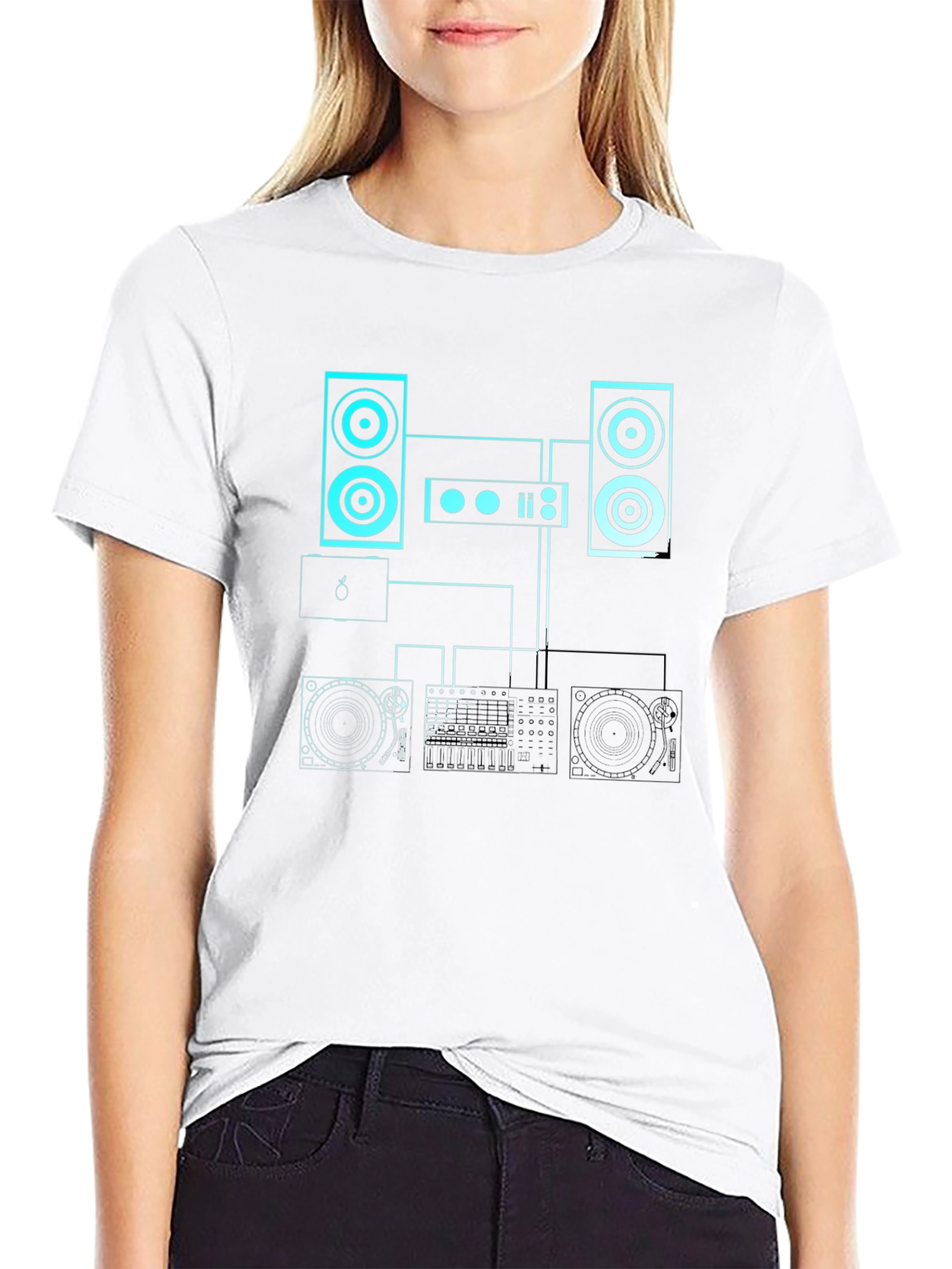 Camiseta Negra con Diseño de Equipo de DJ