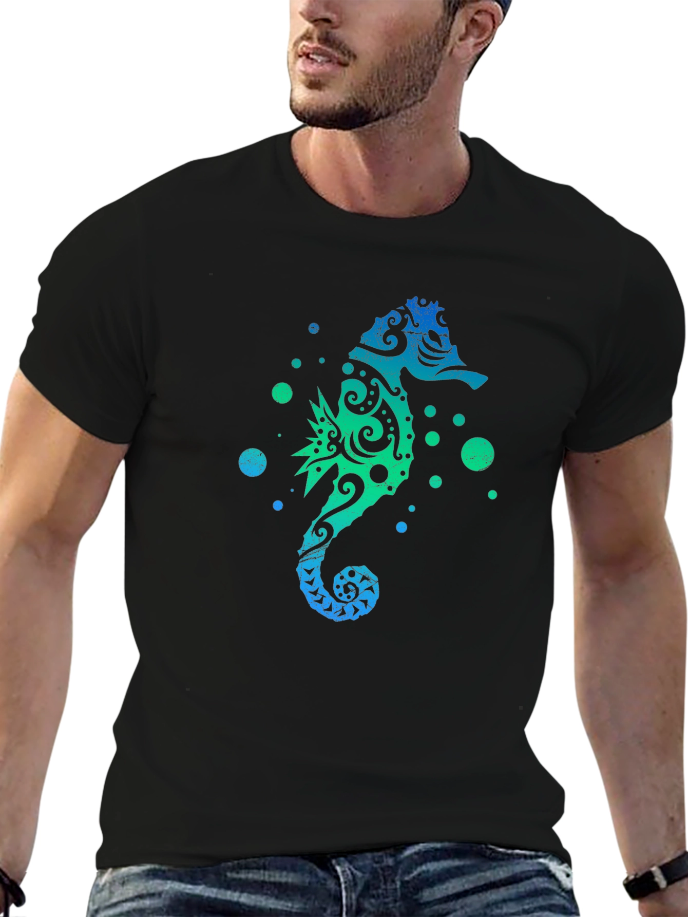 Camiseta Negra Estampado Hipocampo Tribal