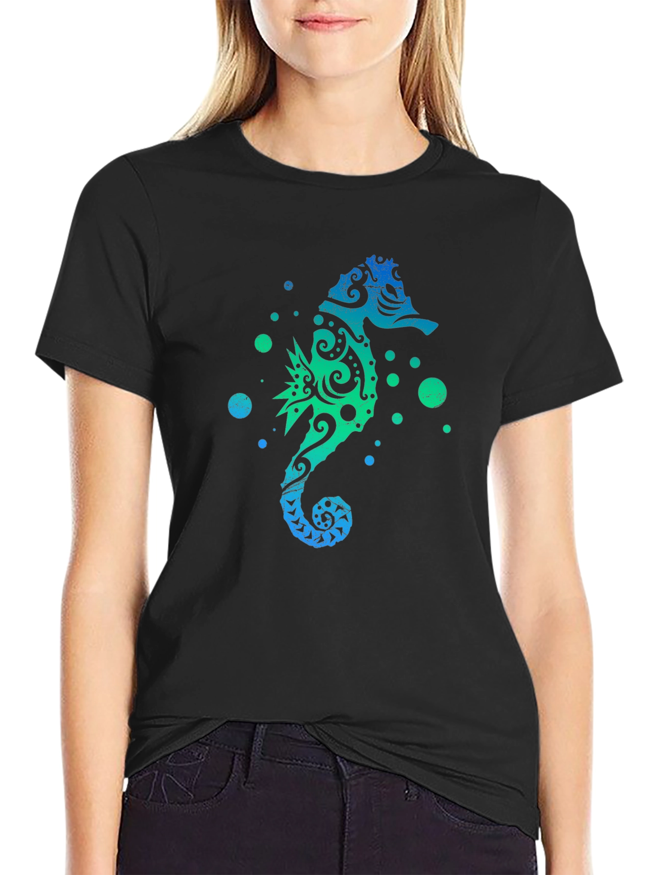 Camiseta Negra Estampado Hipocampo Tribal