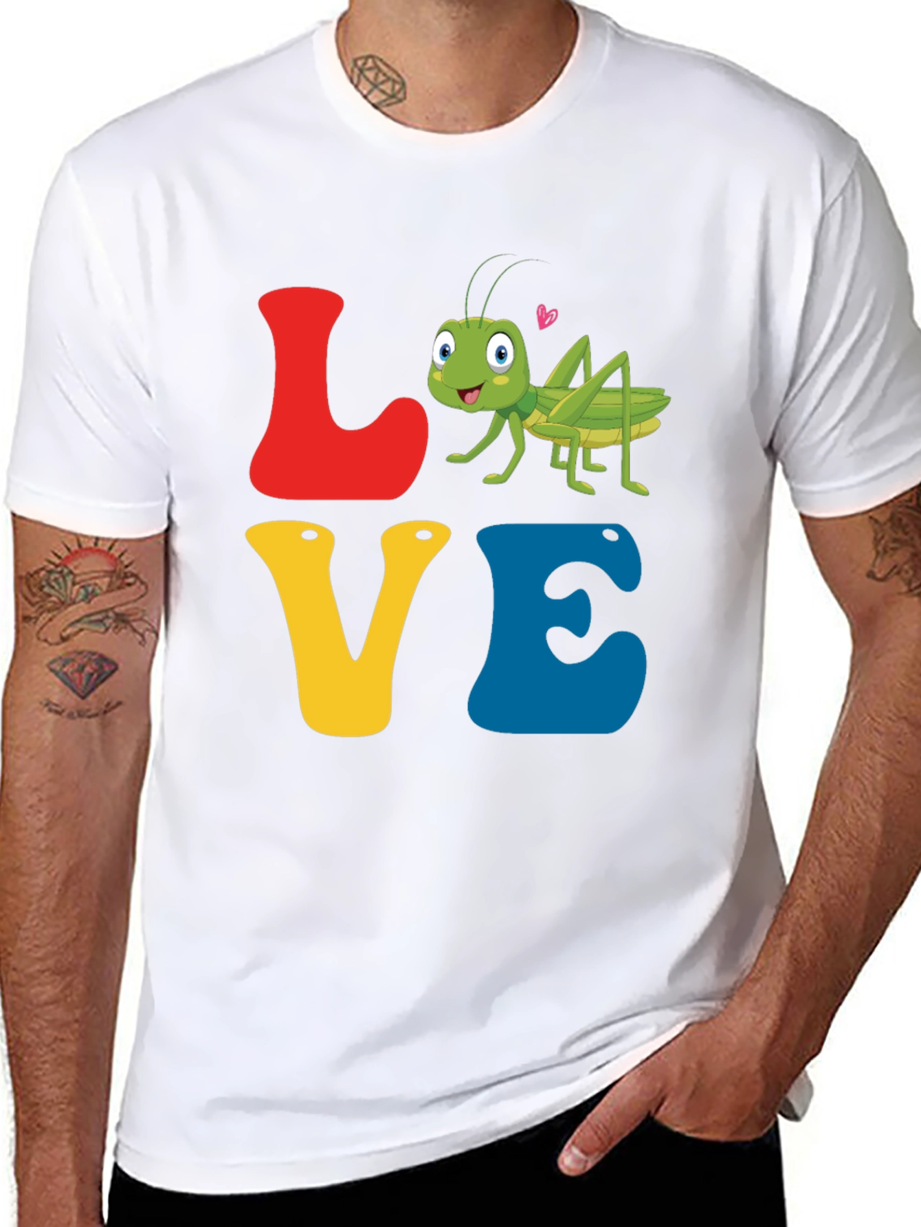 Camiseta Negra Love con Grillo Enamorado