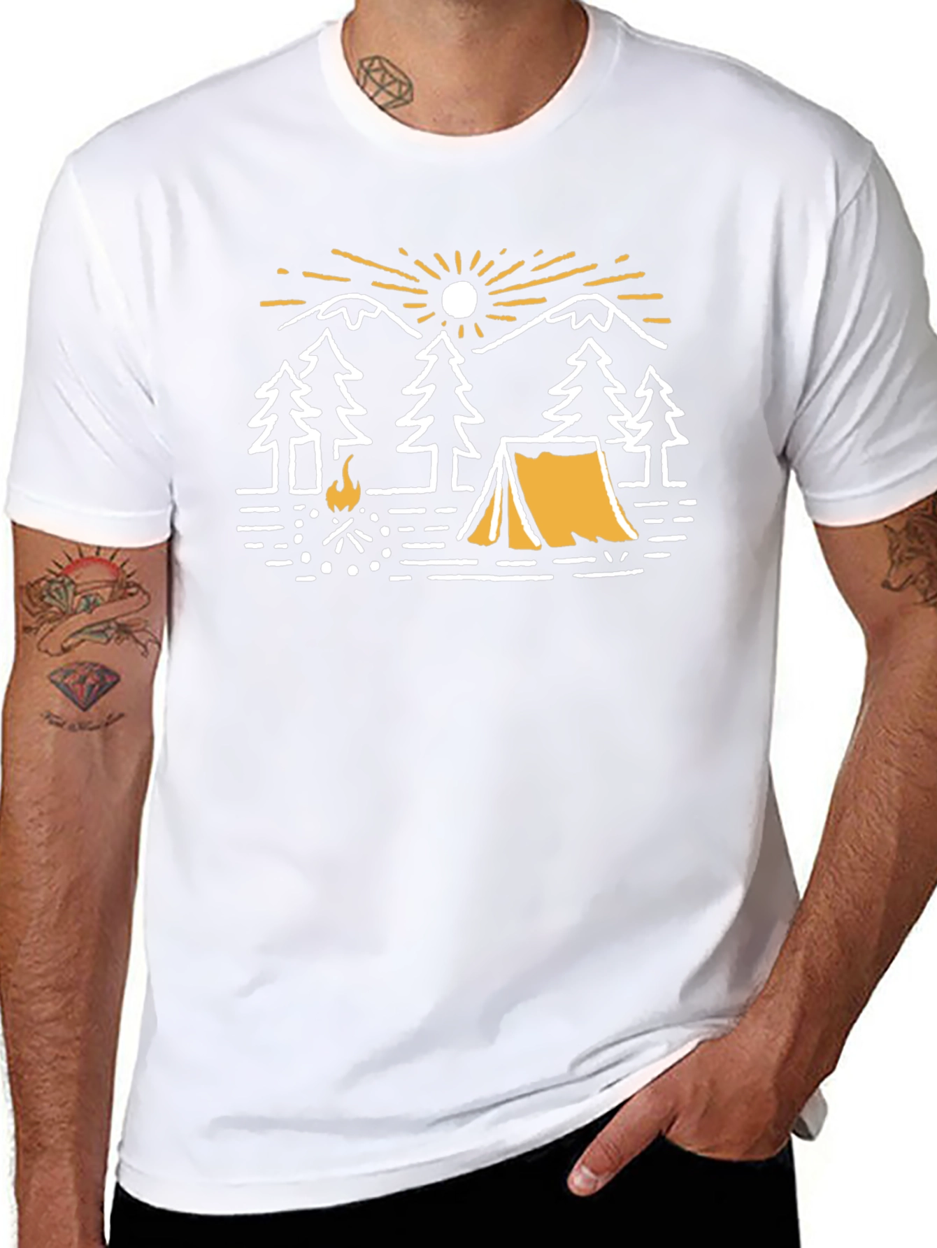 Camiseta Negra Gráfica de Camping