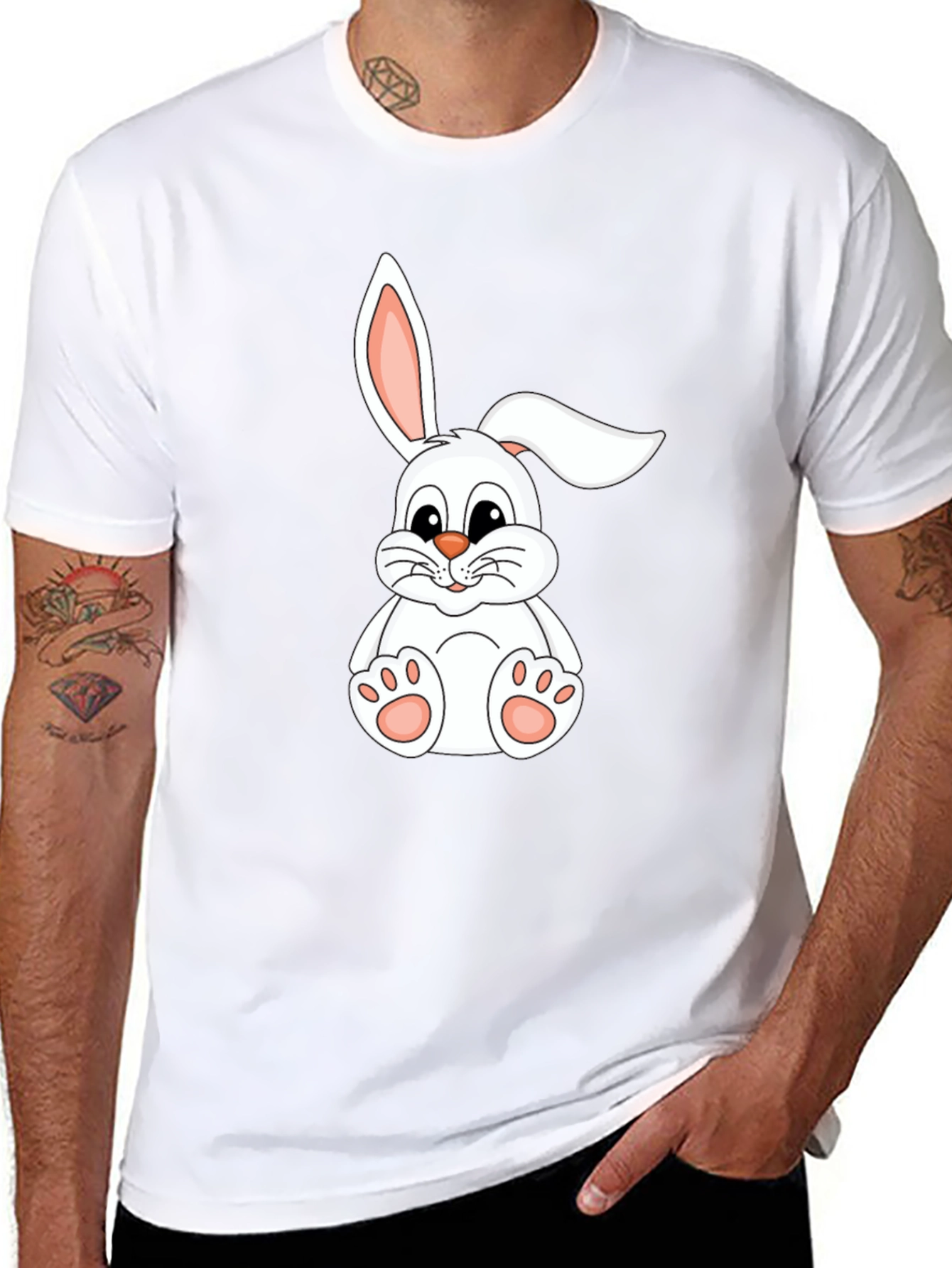 Camiseta Negra con Conejo Blanco