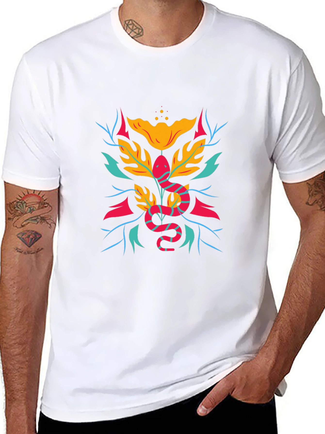 Camiseta Negra con Diseño de Serpiente Floral