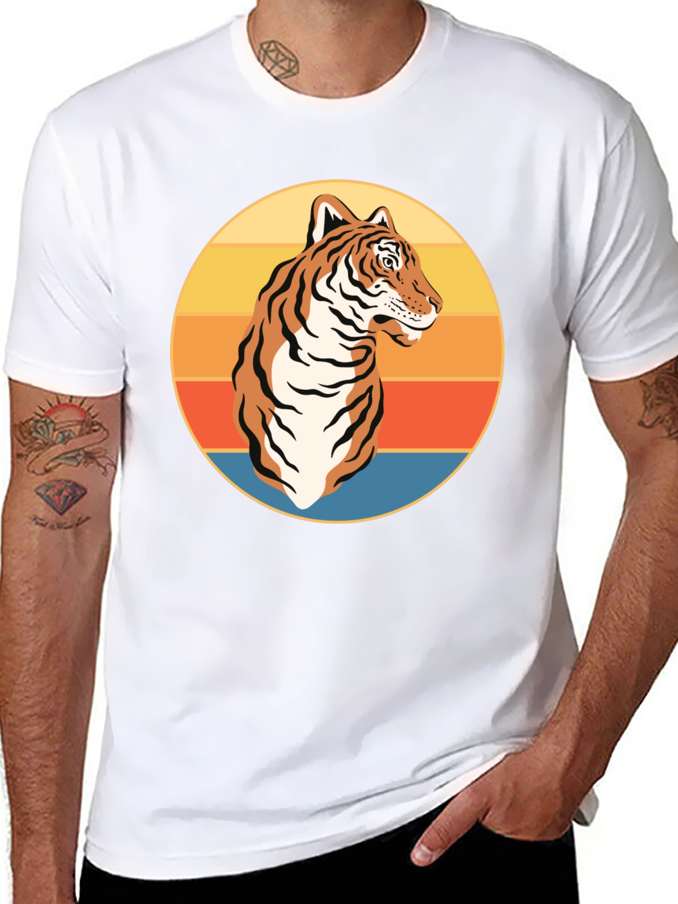 Camiseta Negra con Tigre Retro