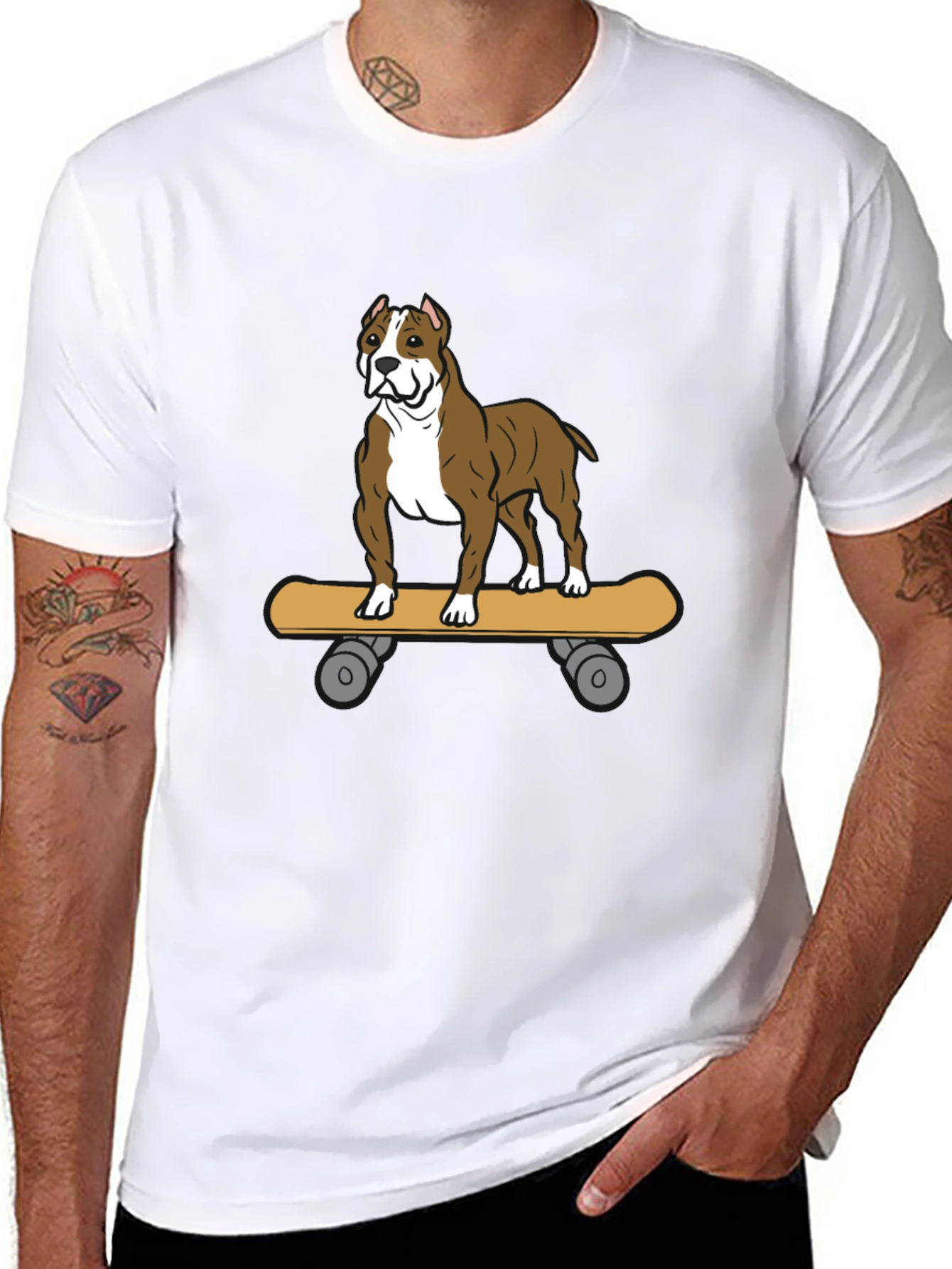 Camiseta Negra con Diseño de Perro Pitbull en Skate