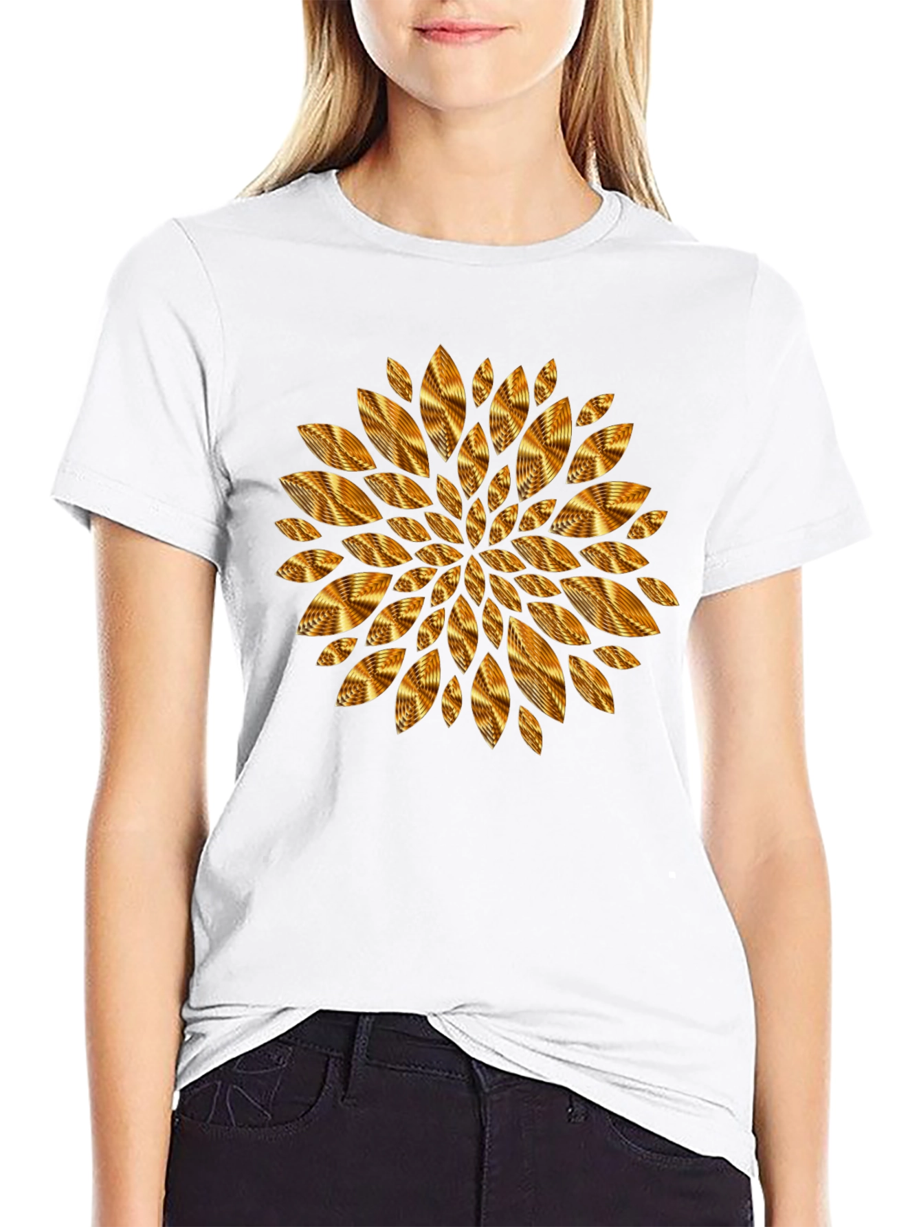 Camiseta Negra con Diseño Floral Dorado