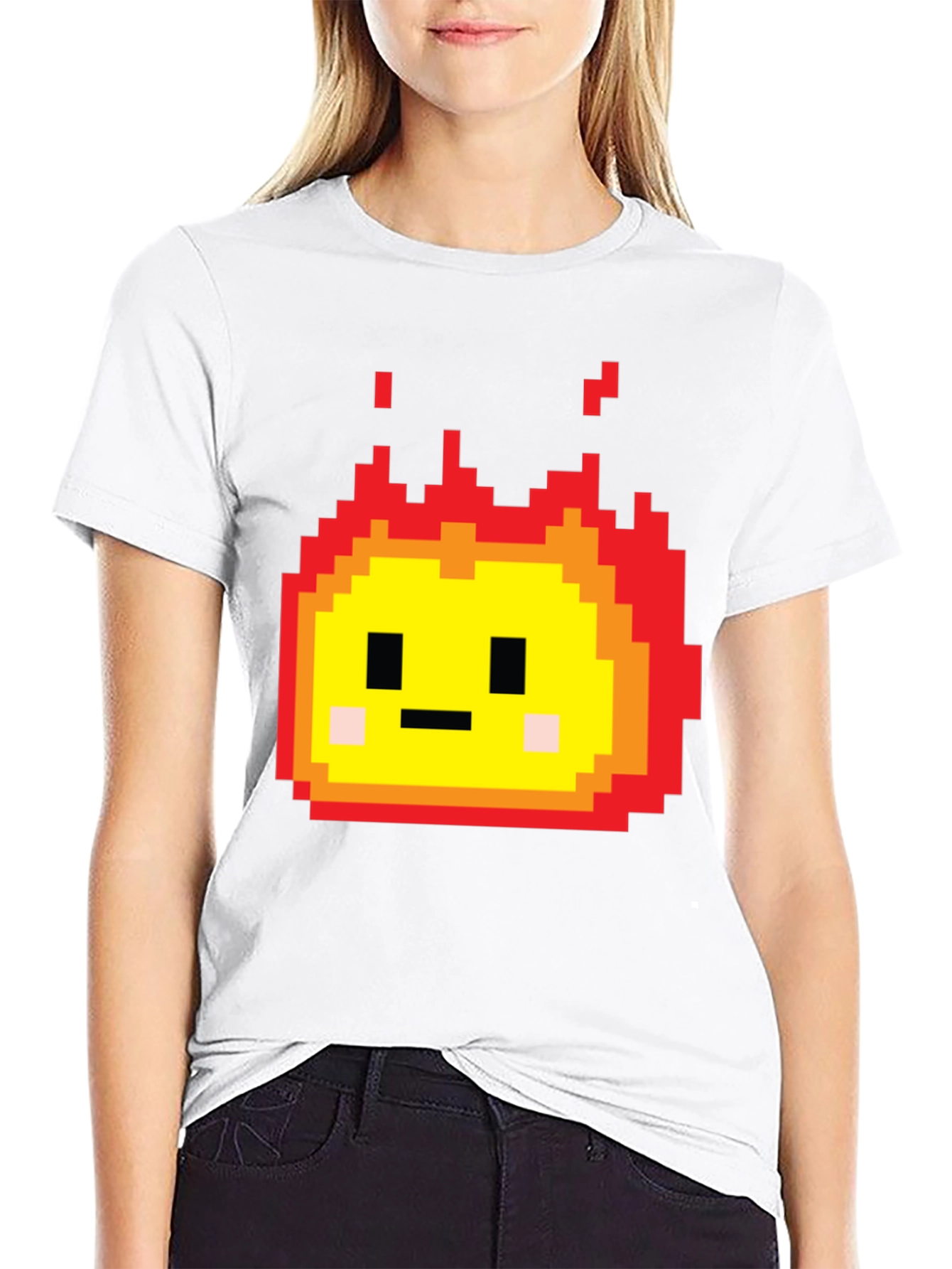 Camiseta Negra con Diseño Pixel de Fuego