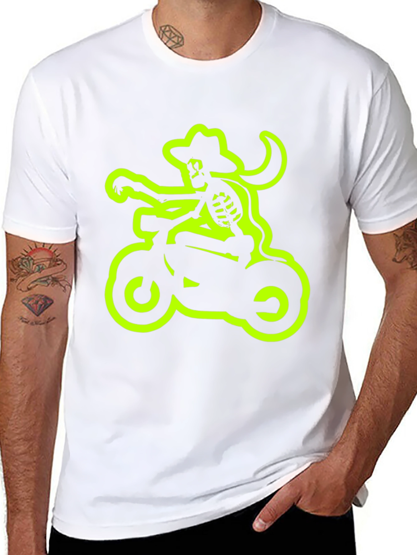 Camiseta Negra con Esqueleto Motero Neón