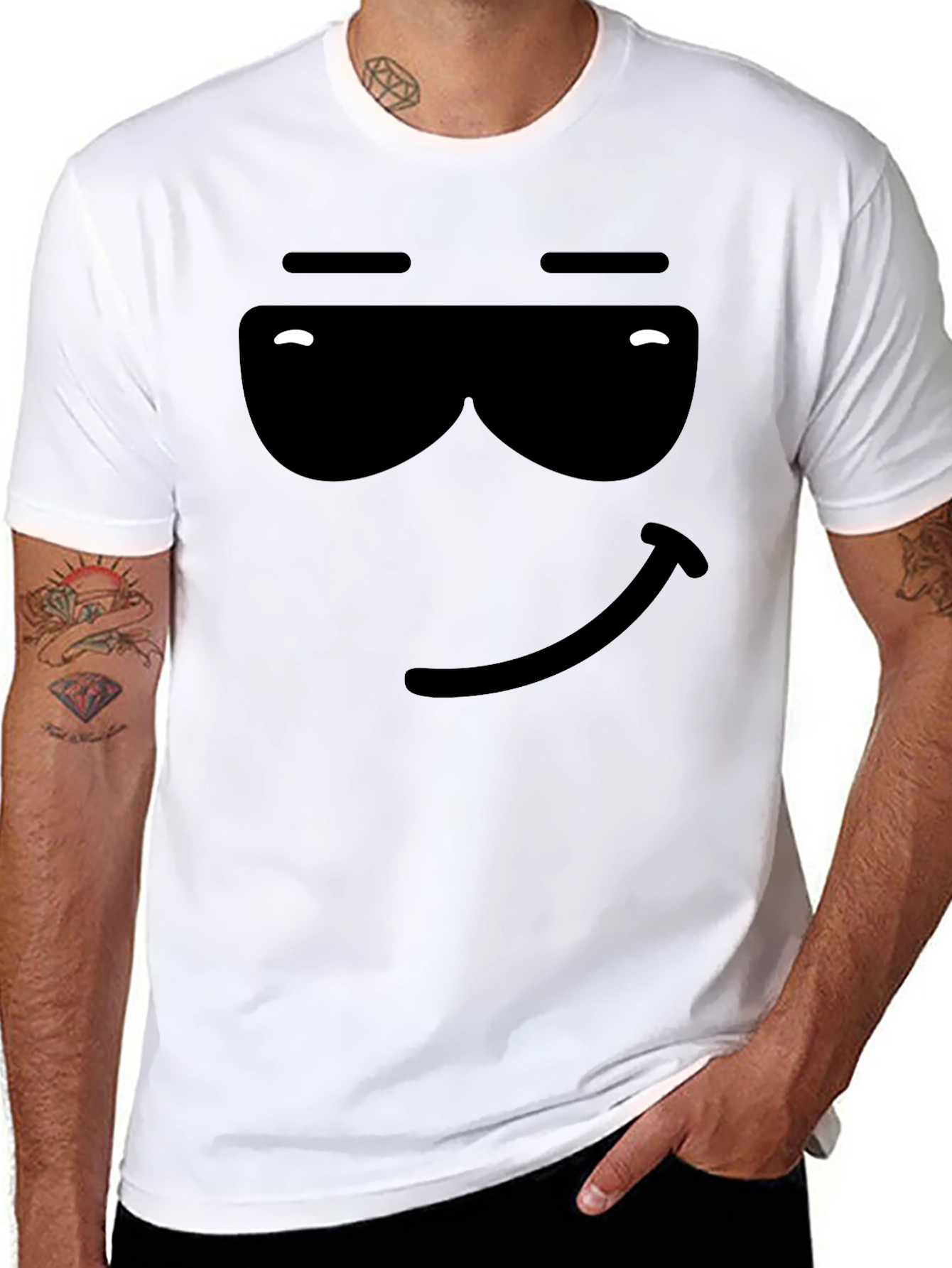 Camiseta Negra con Diseño Gráfico Cool