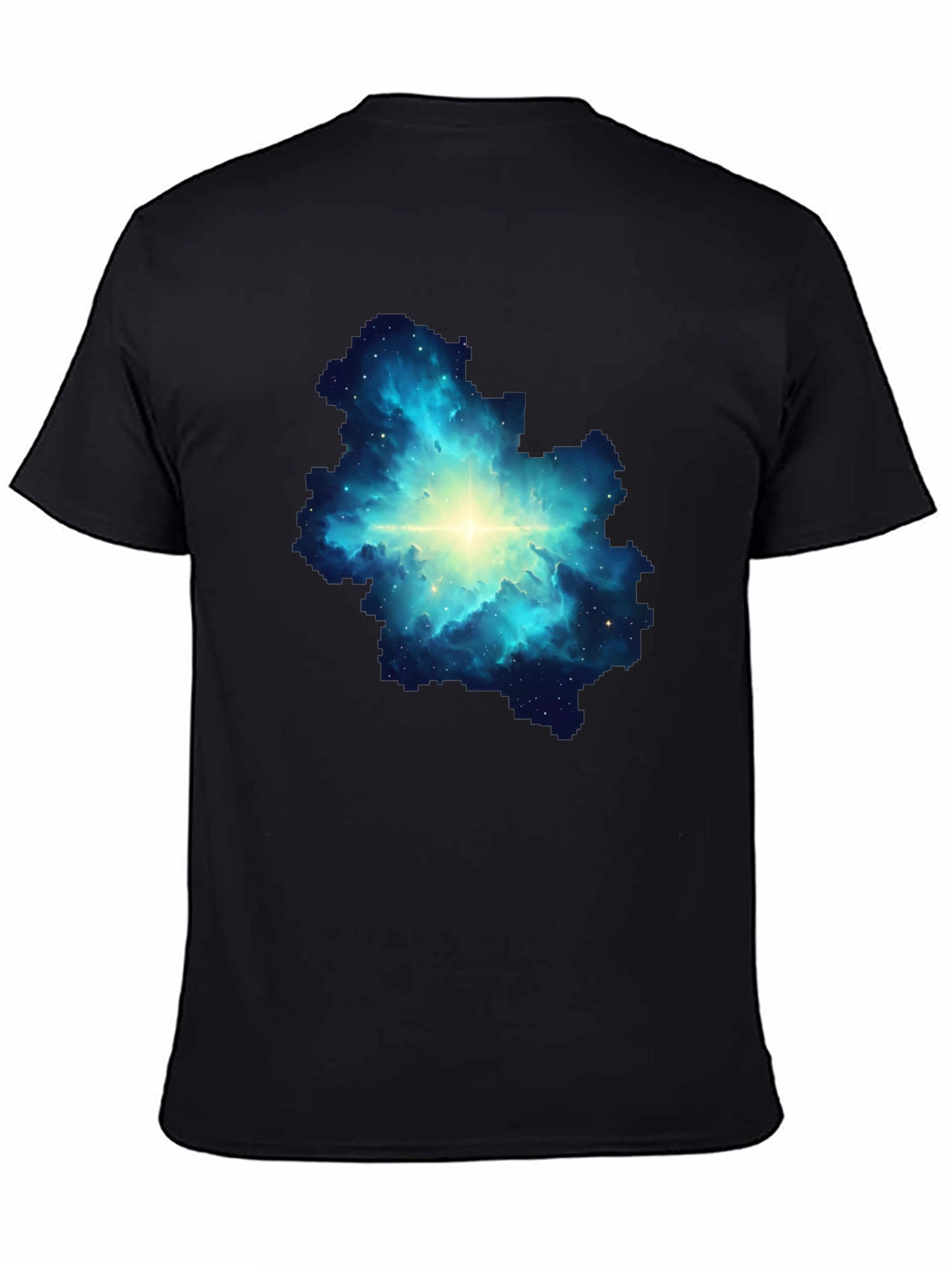Camiseta Negra con Diseño de Nebulosa Estelar