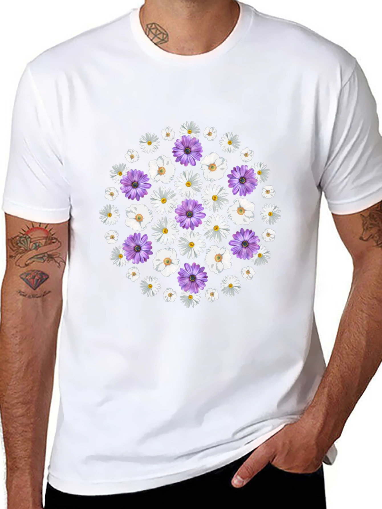 Camiseta Negra con Diseño Floral