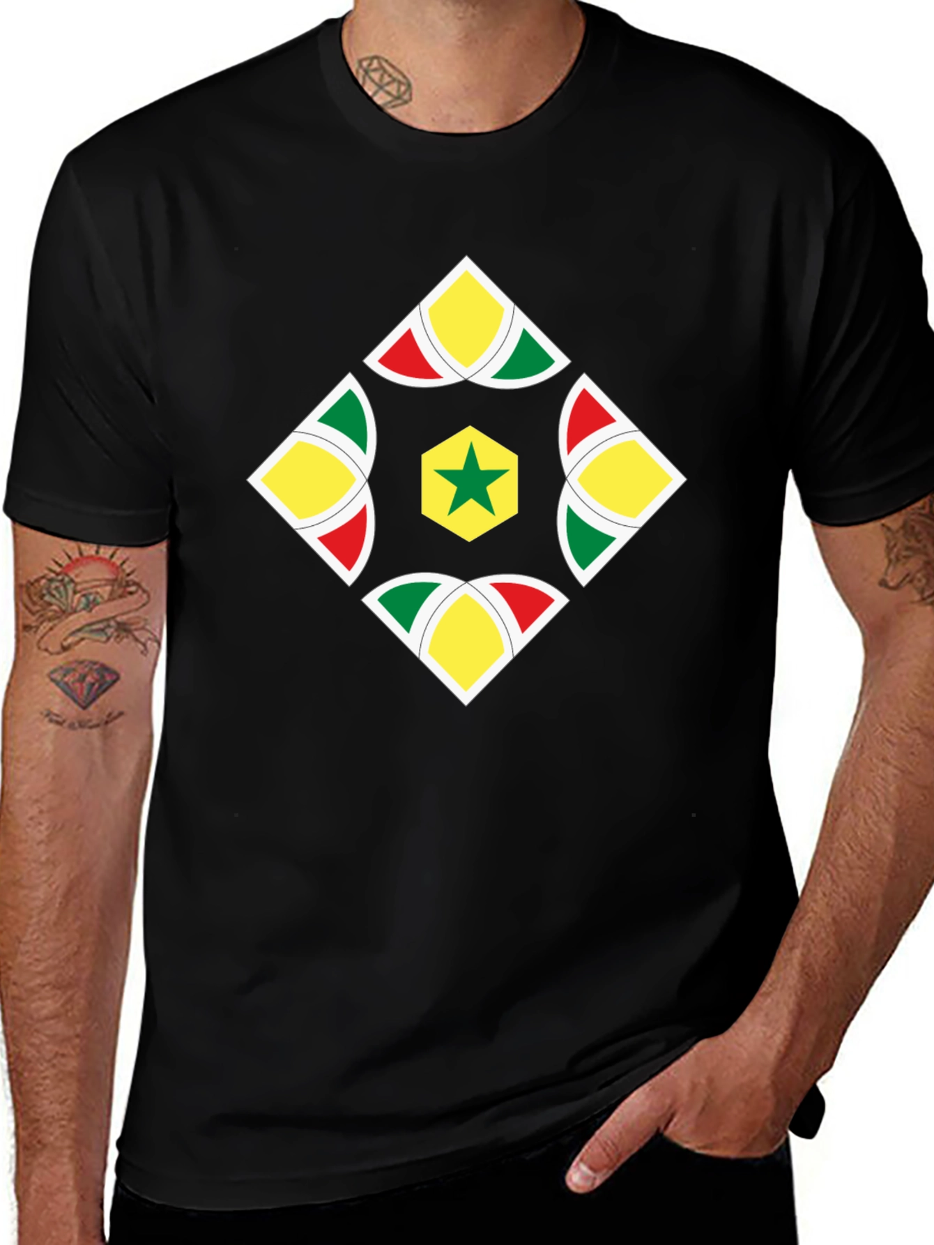 Camiseta Negra con Diseño Senegalés