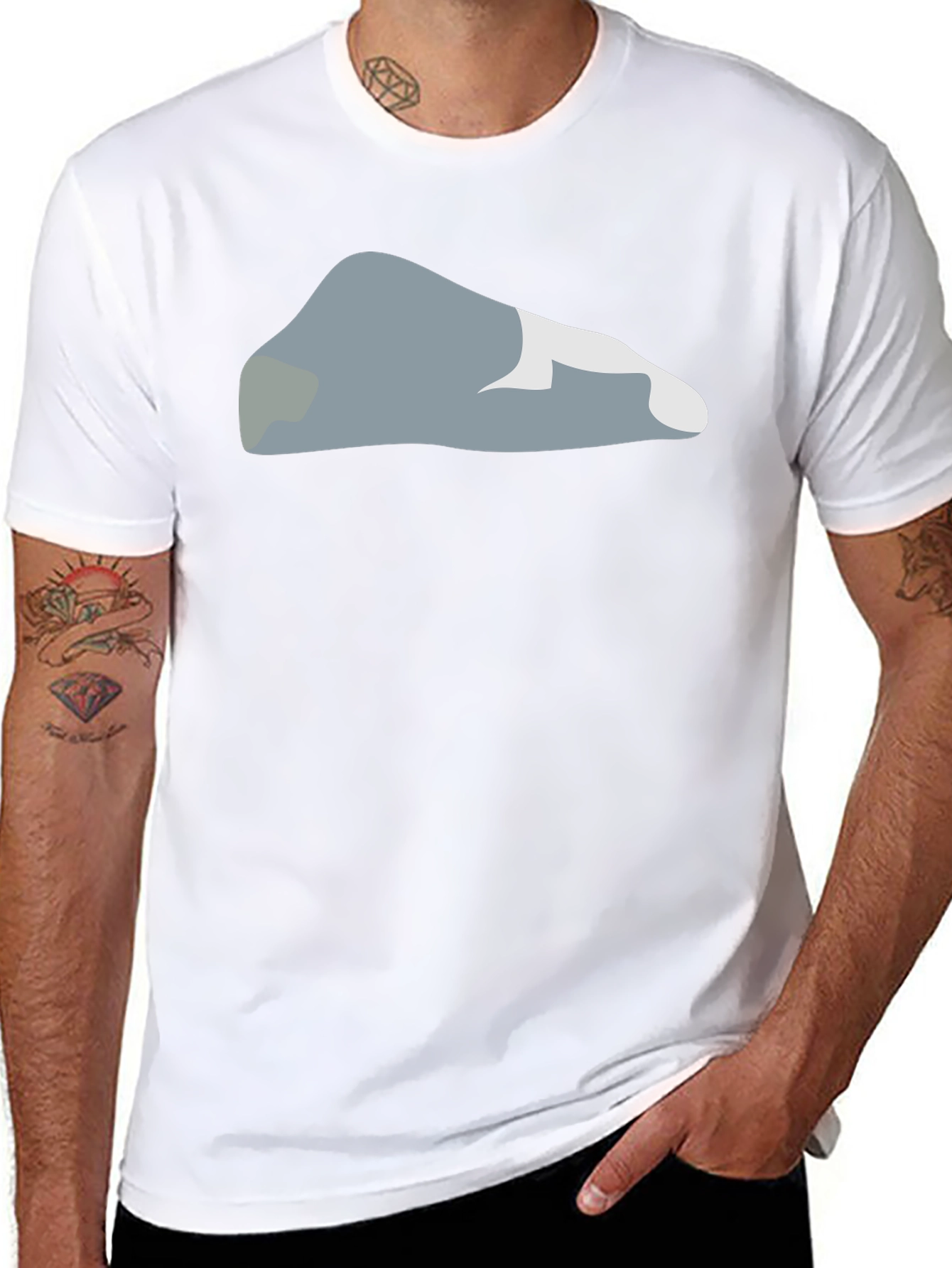 Camiseta Negra con Diseño Abstracto de Roca