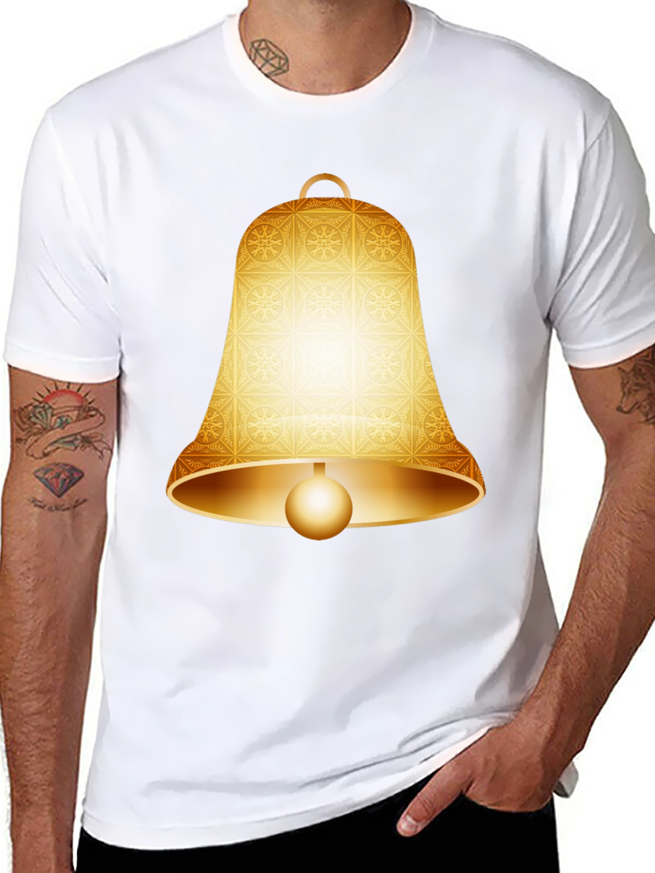 Camiseta Negra con Diseño de Campana Dorada