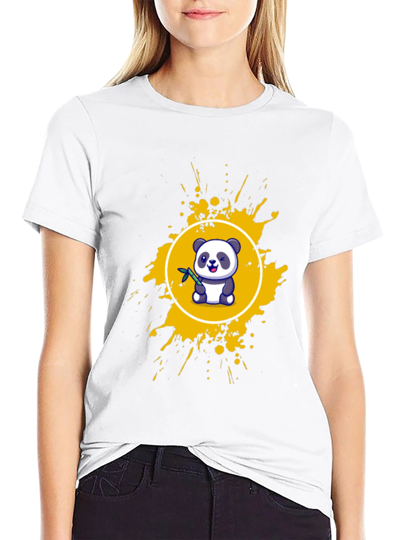 Camiseta Negra con Panda y Salpicaduras Amarillas