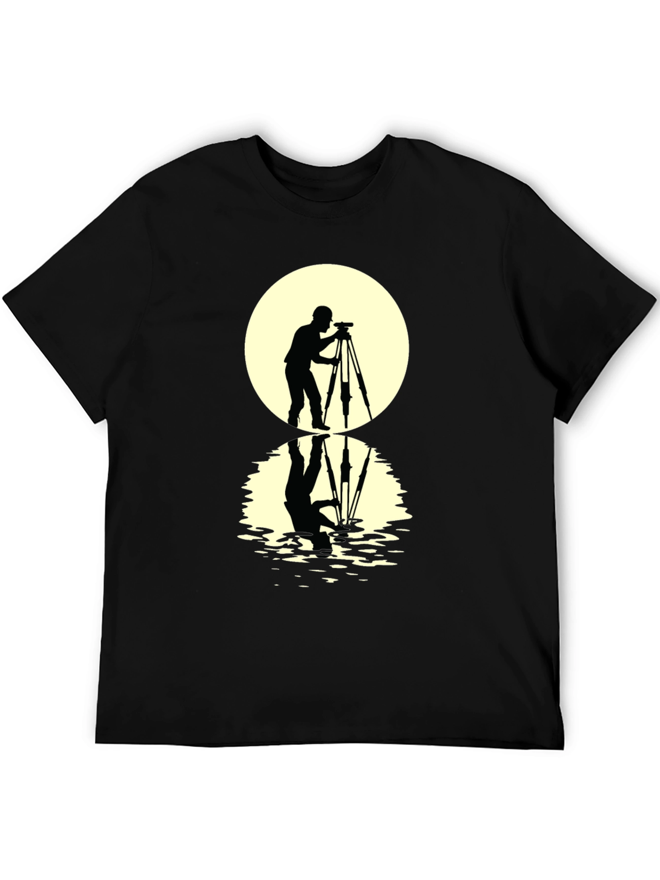 Camiseta Negra con Diseño de Fotógrafo y Reflejo