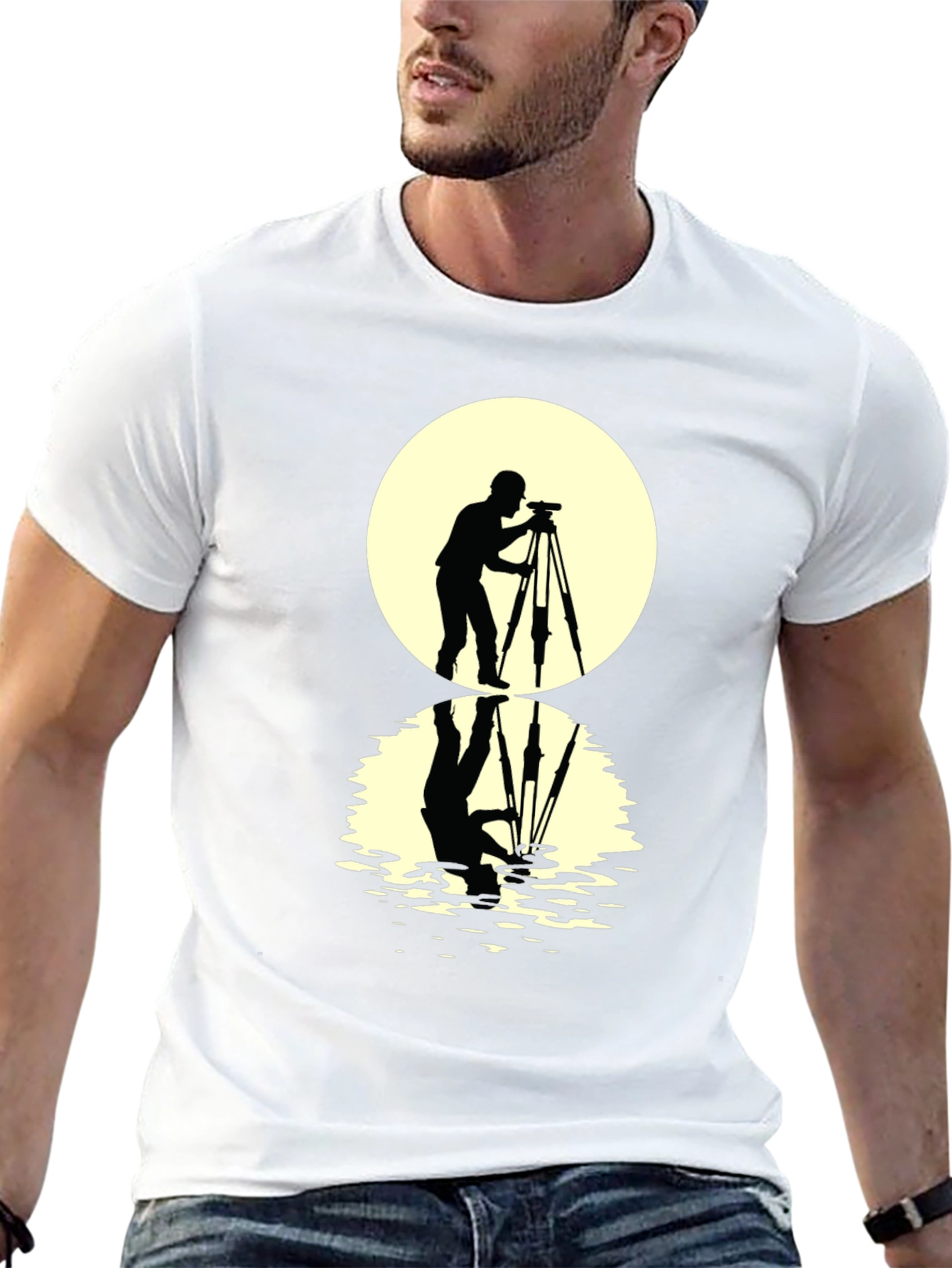 Camiseta Negra con Diseño de Fotógrafo y Reflejo