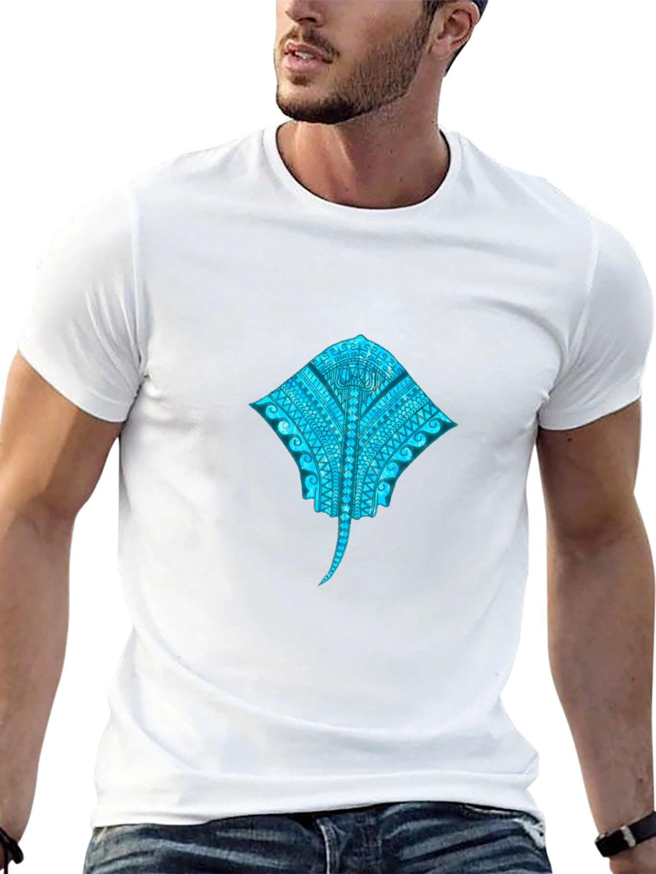 Camiseta Negra con Diseño de Mantarraya Tribal Azul
