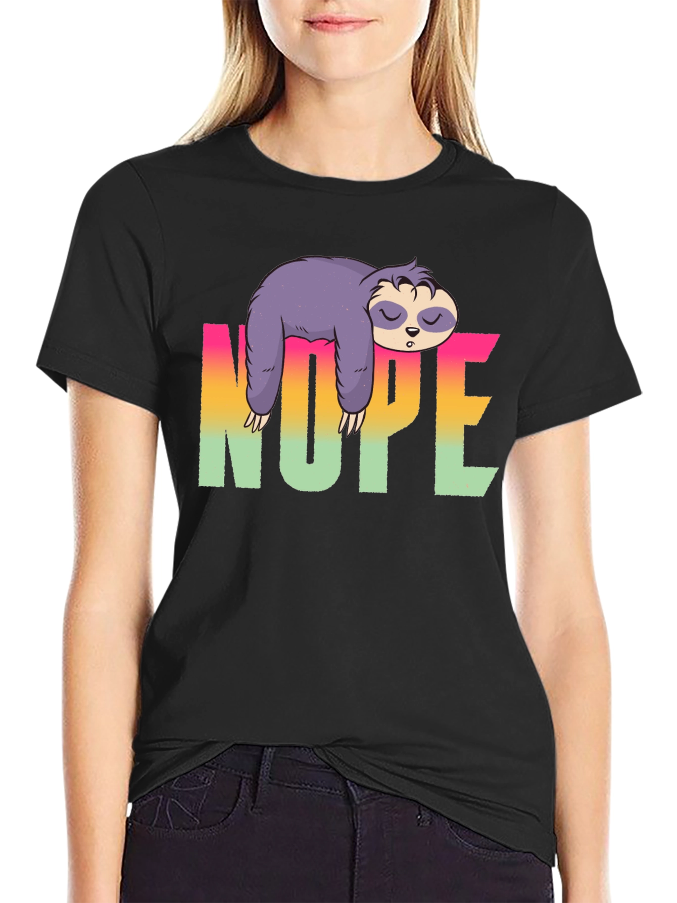 Camiseta Negra Perezosa con Diseño Nope
