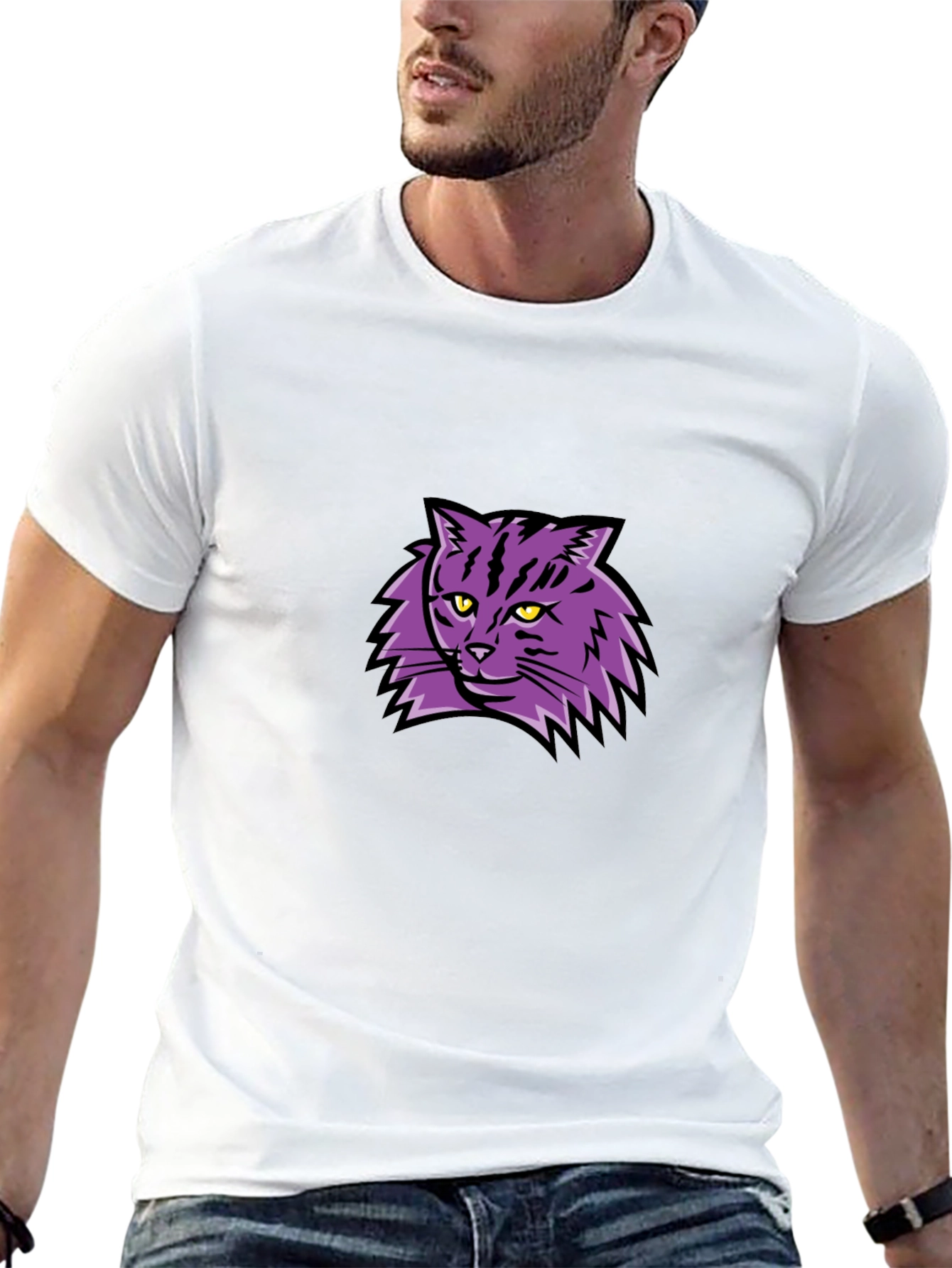 Camiseta Negra con Diseño de Gato Púrpura