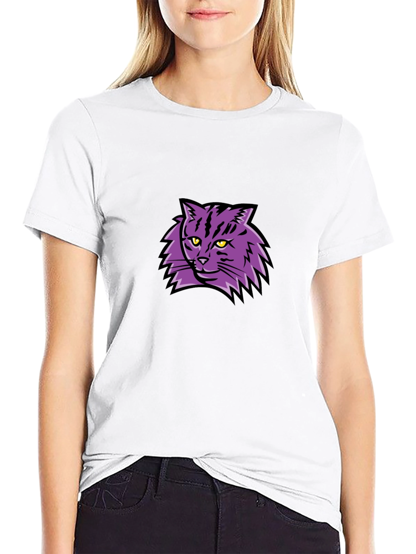Camiseta Negra con Diseño de Gato Púrpura