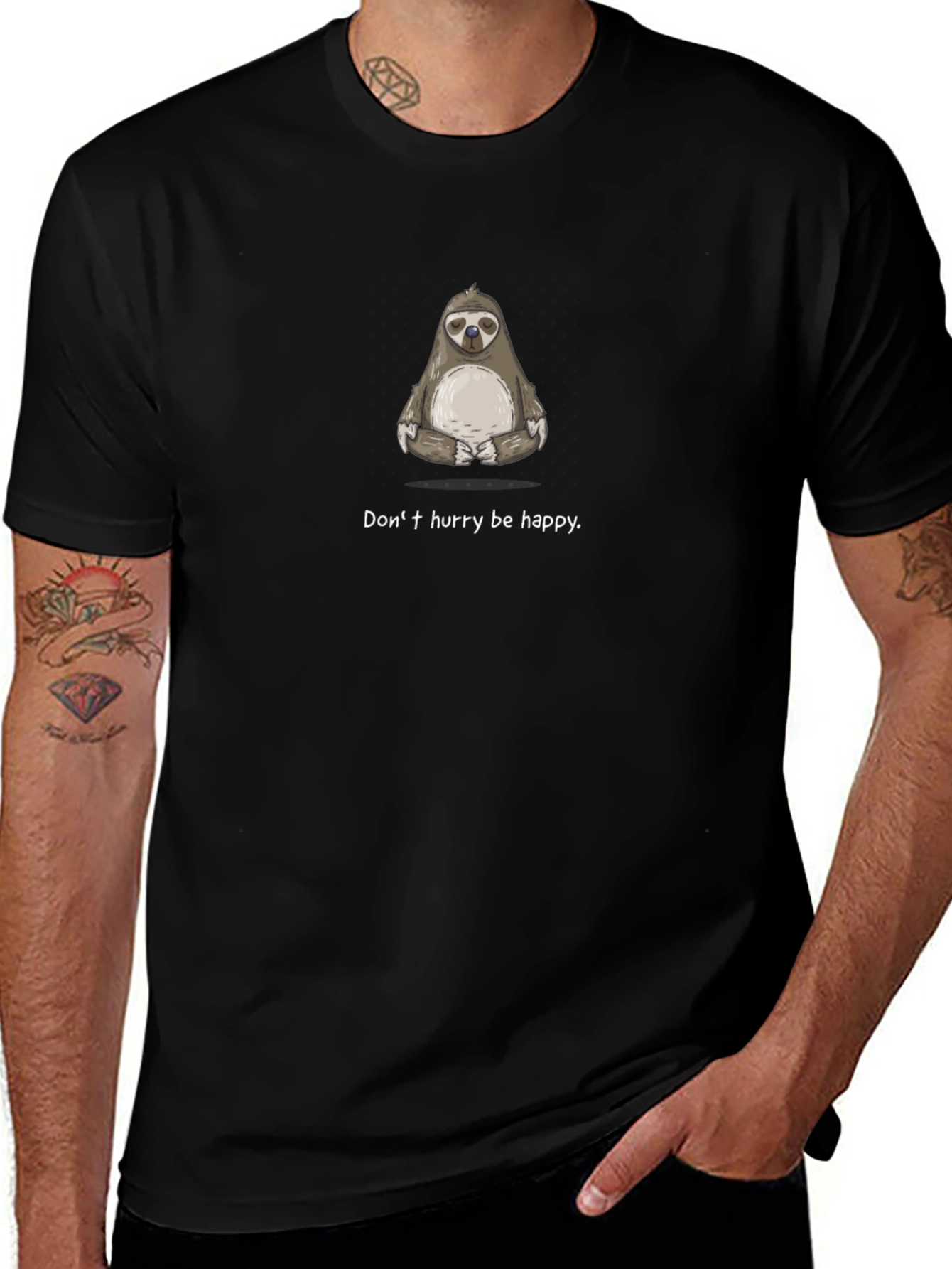 Camiseta Negra con Diseño de Perezoso Zen