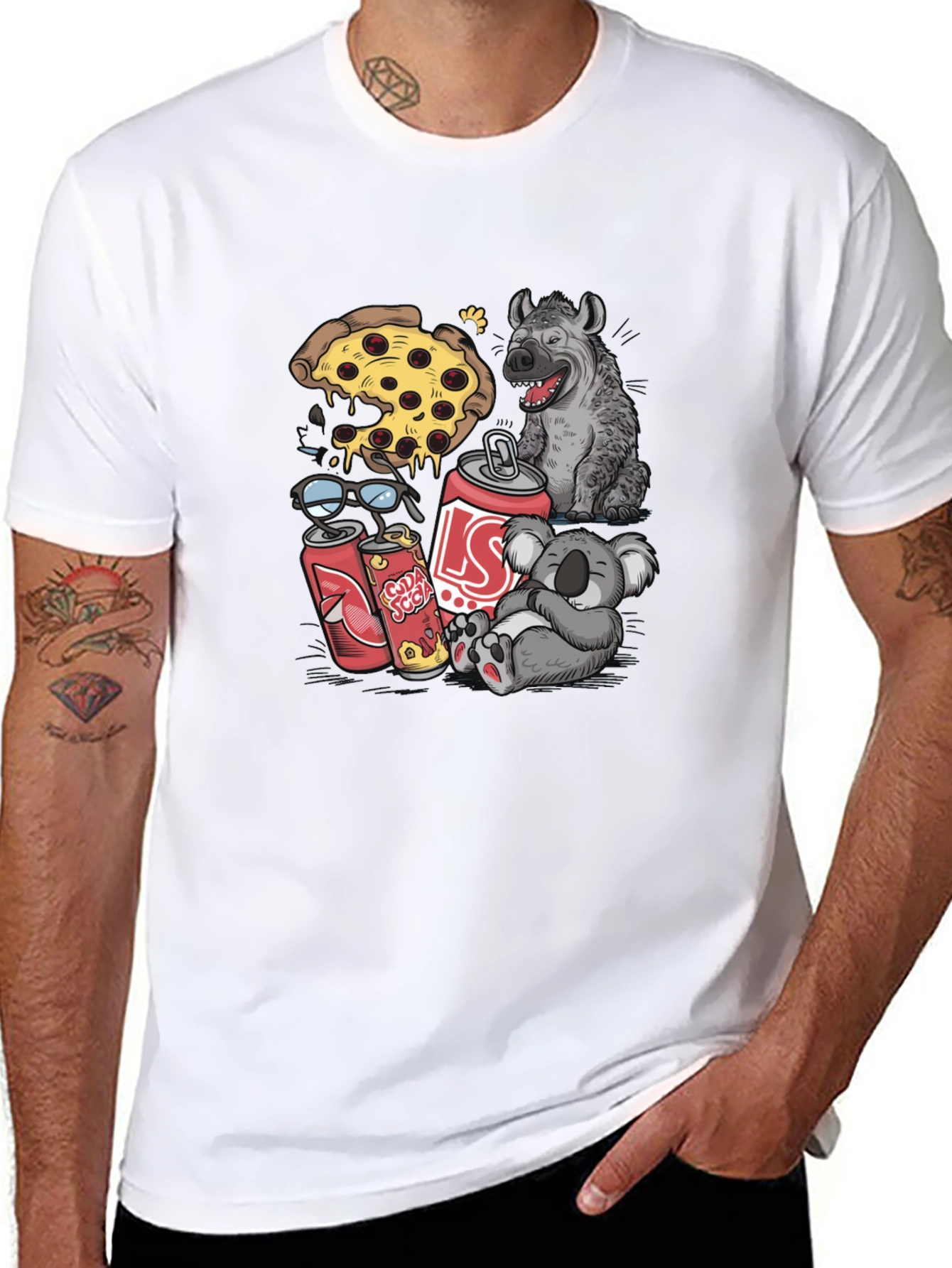 Camiseta Negra Estampada: Pizza Hiena Koala Soda