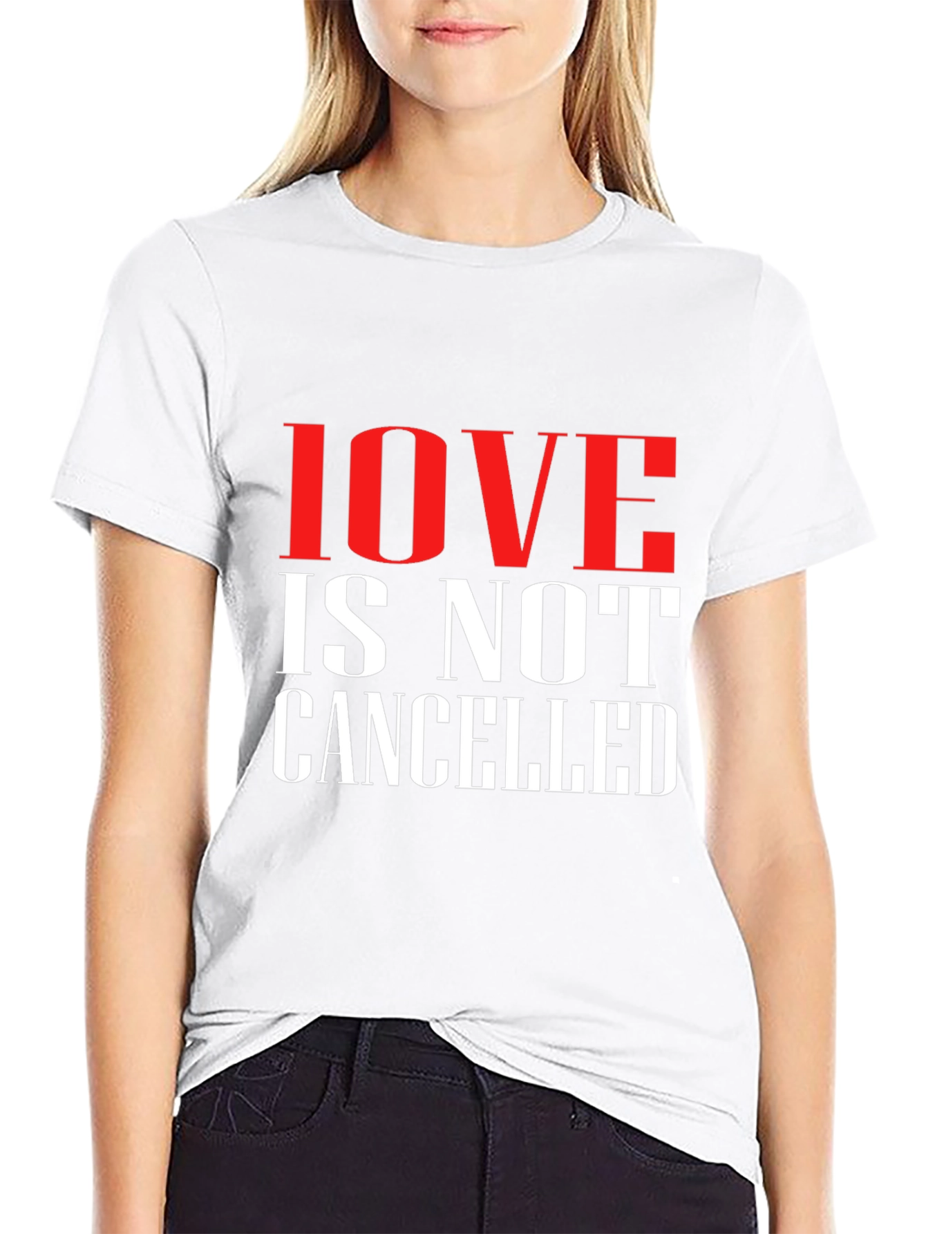 Camiseta Negra: Love is Not Cancelled