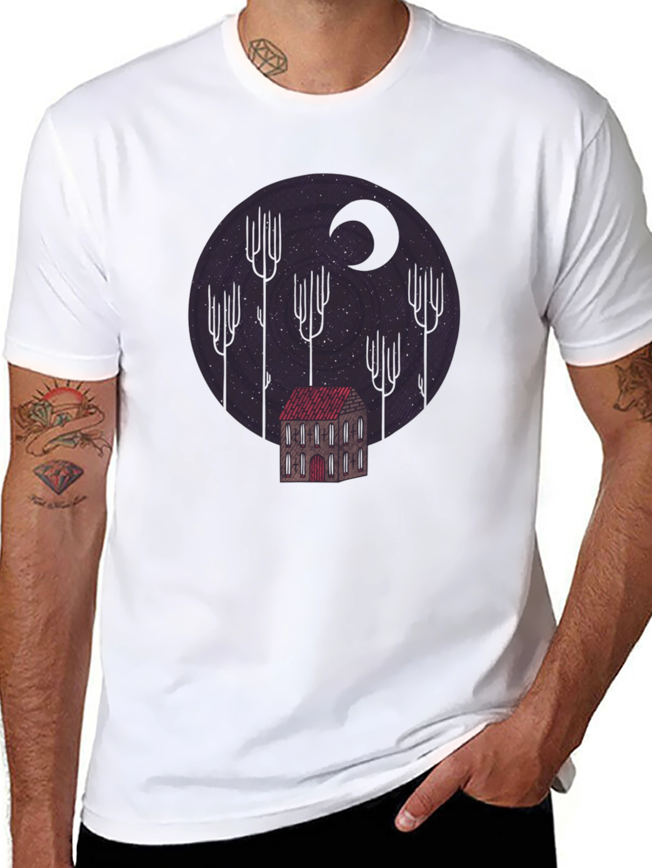 Camiseta Negra Diseño Noche Estrellada y Casa Misteriosa