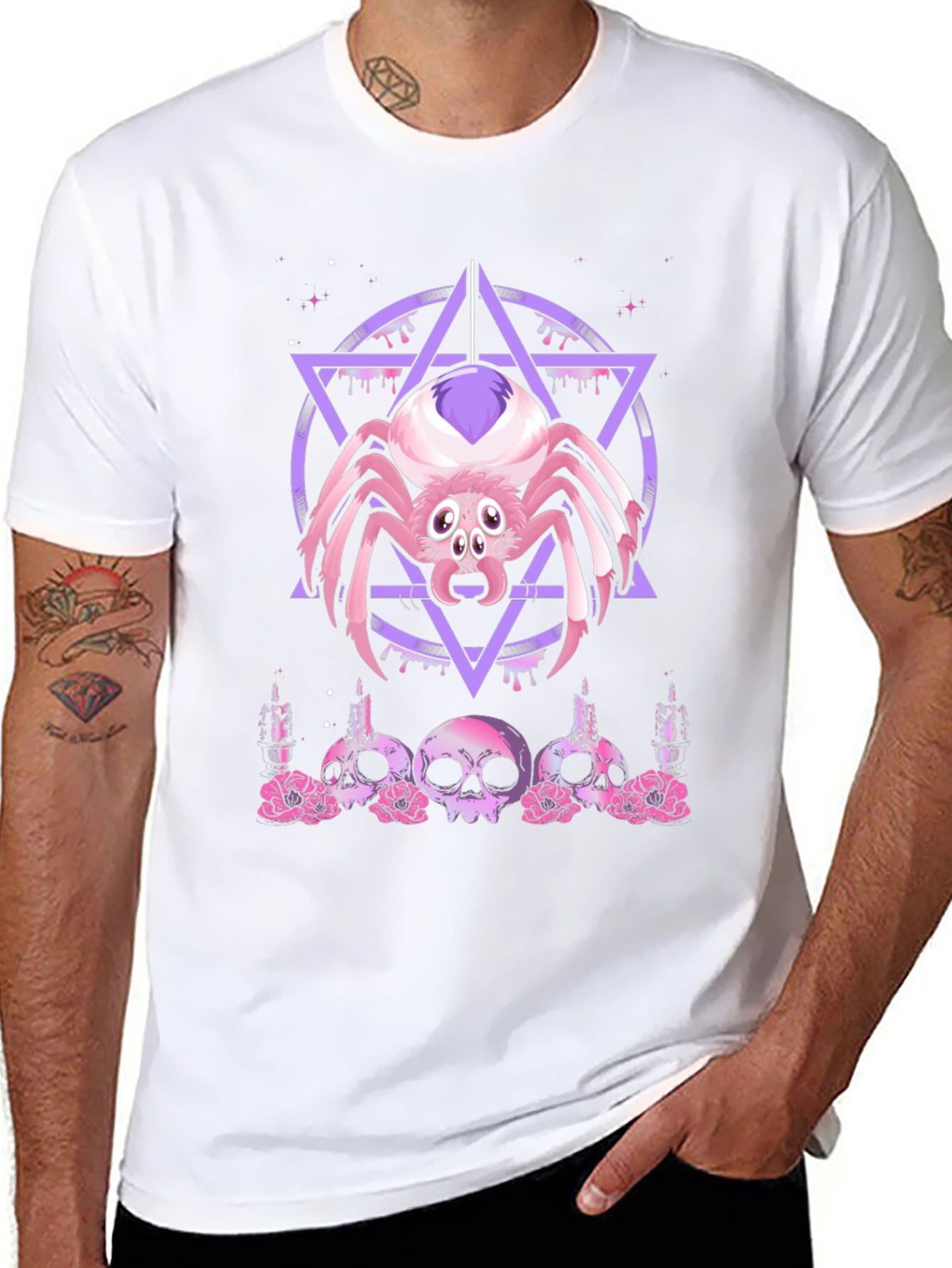 Camiseta Negra con Araña Gótica y Calaveras Rosadas