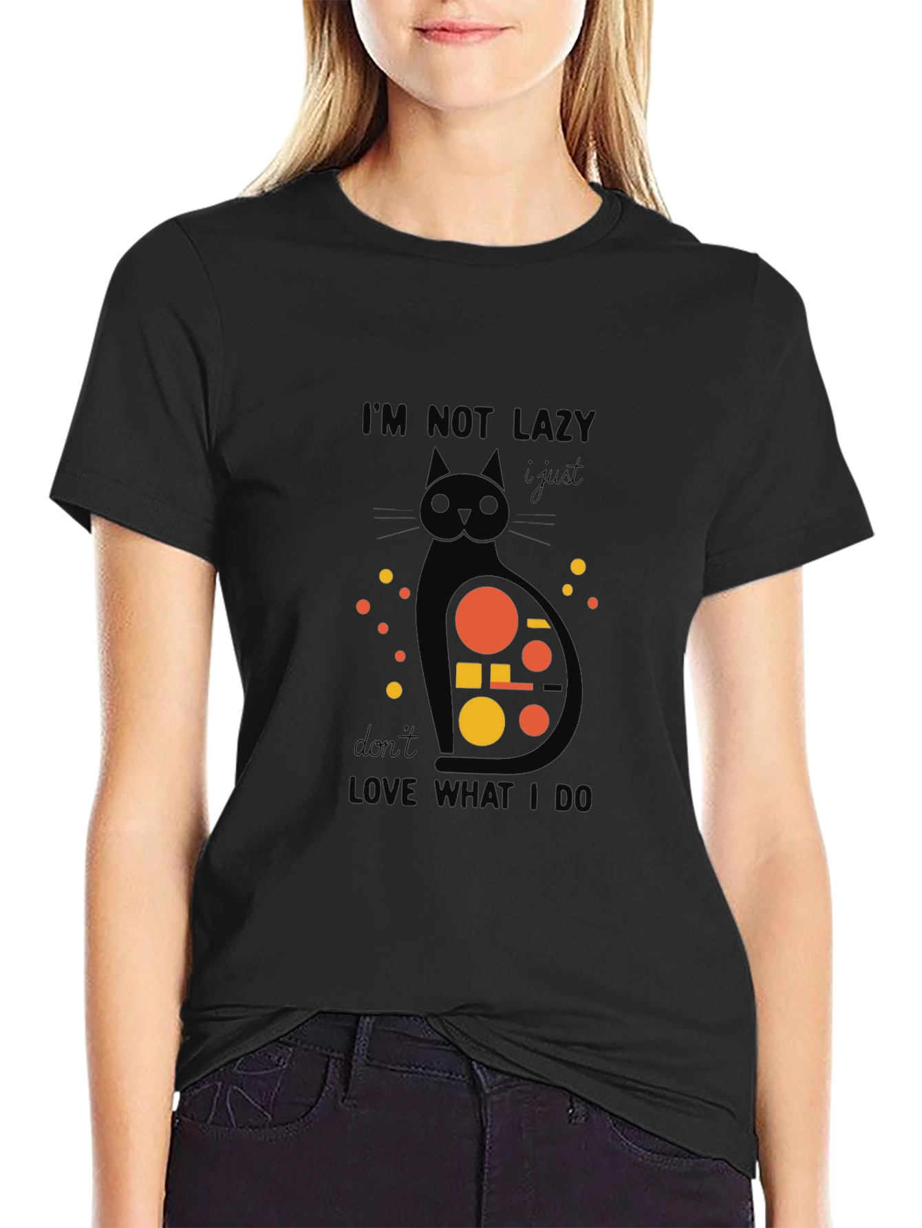 Camiseta Negra con Diseño de Gato Abstracto y Frase