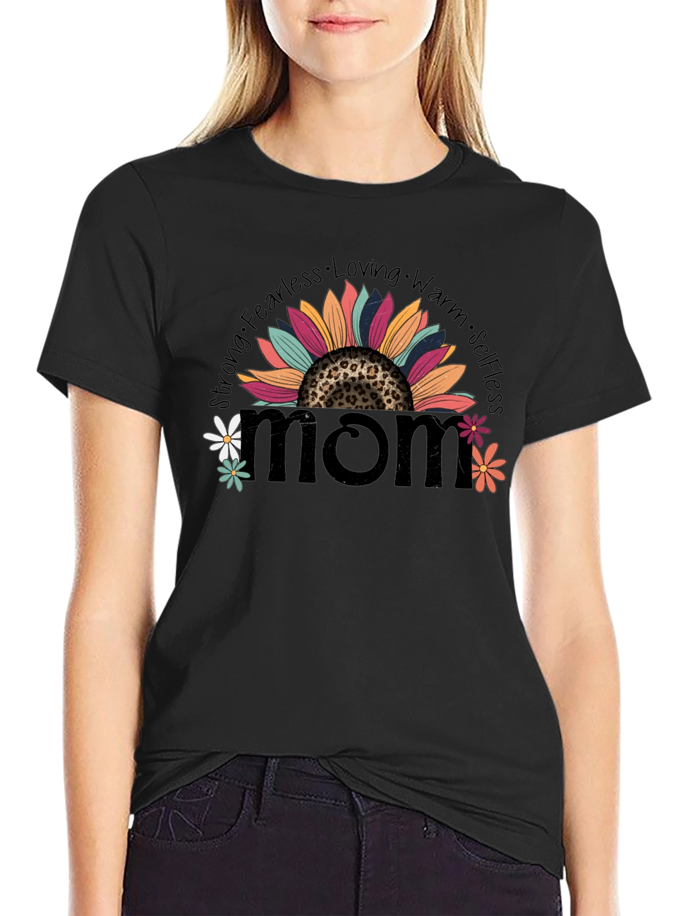 Camiseta Negra Mom con Diseño Floral