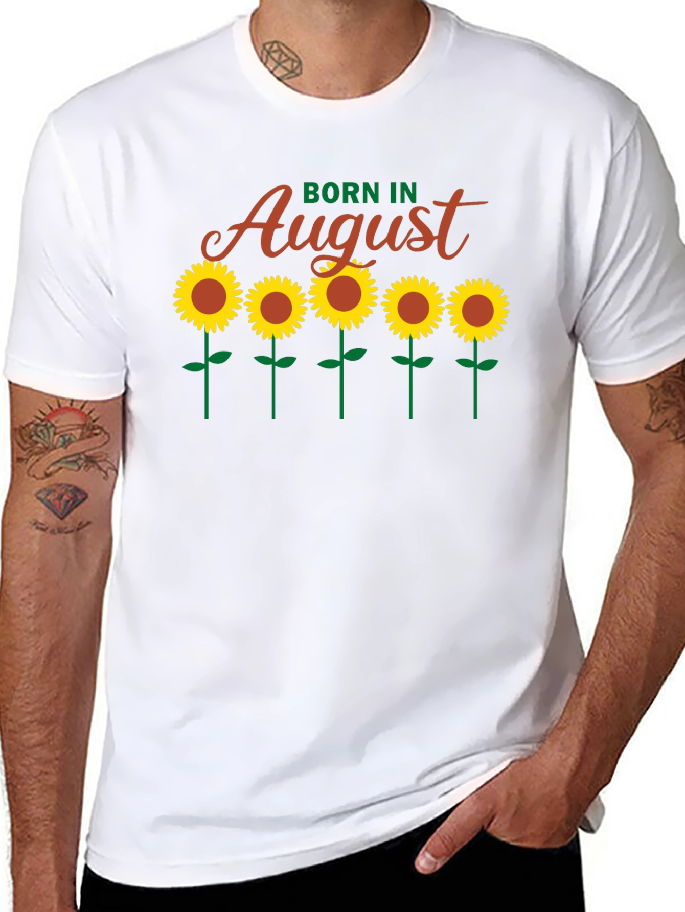 Camiseta Negra Born in August con Girasoles