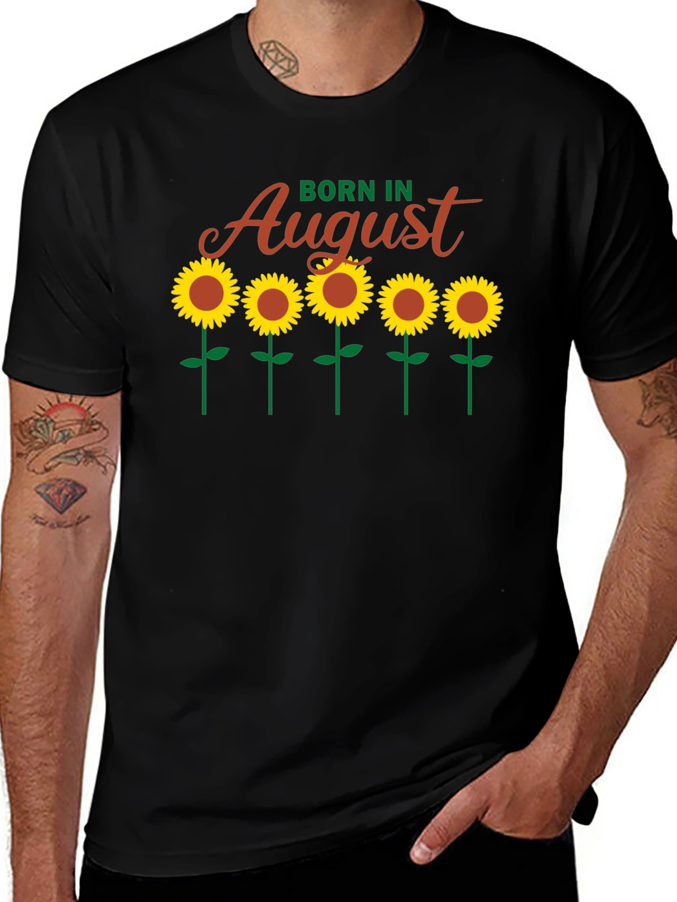 Camiseta Negra Born in August con Girasoles