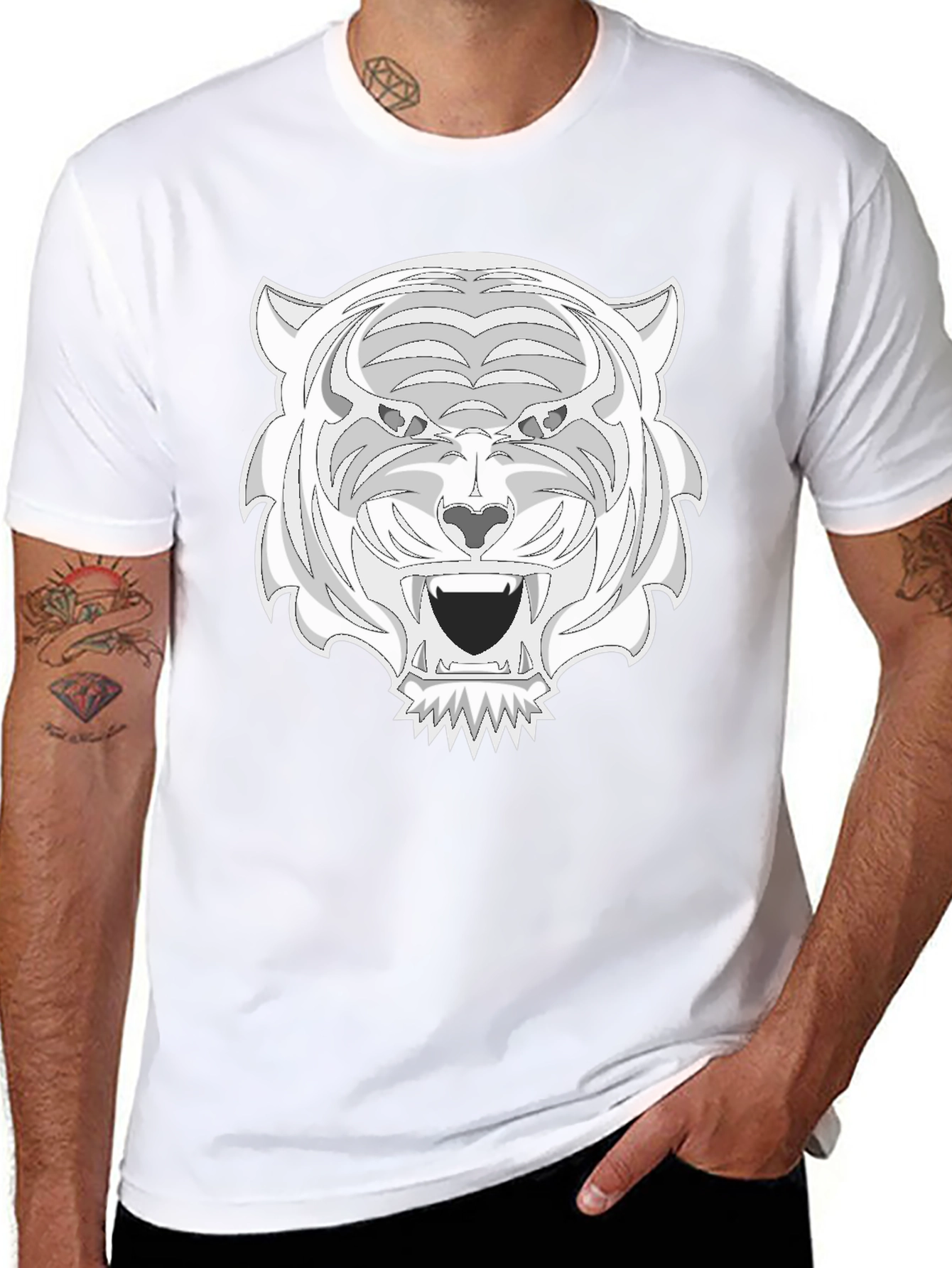 Camiseta Negra con Estampado de Tigre Blanco