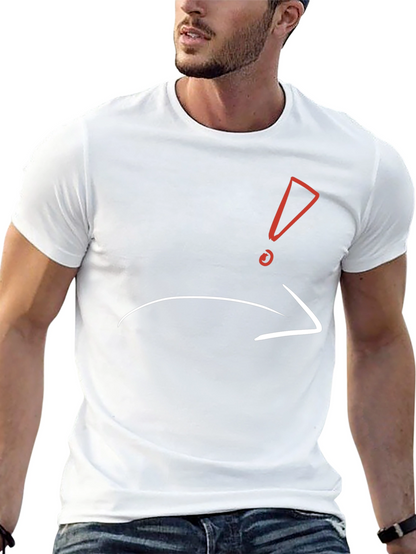 Camiseta Negra con Diseño de Exclamación y Flecha