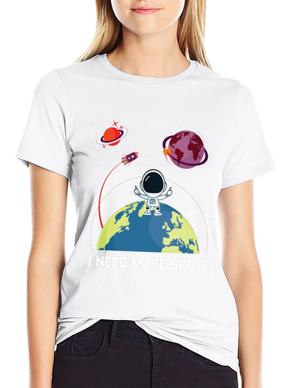 Camiseta Necesito Más Espacio - Diseño Espacial