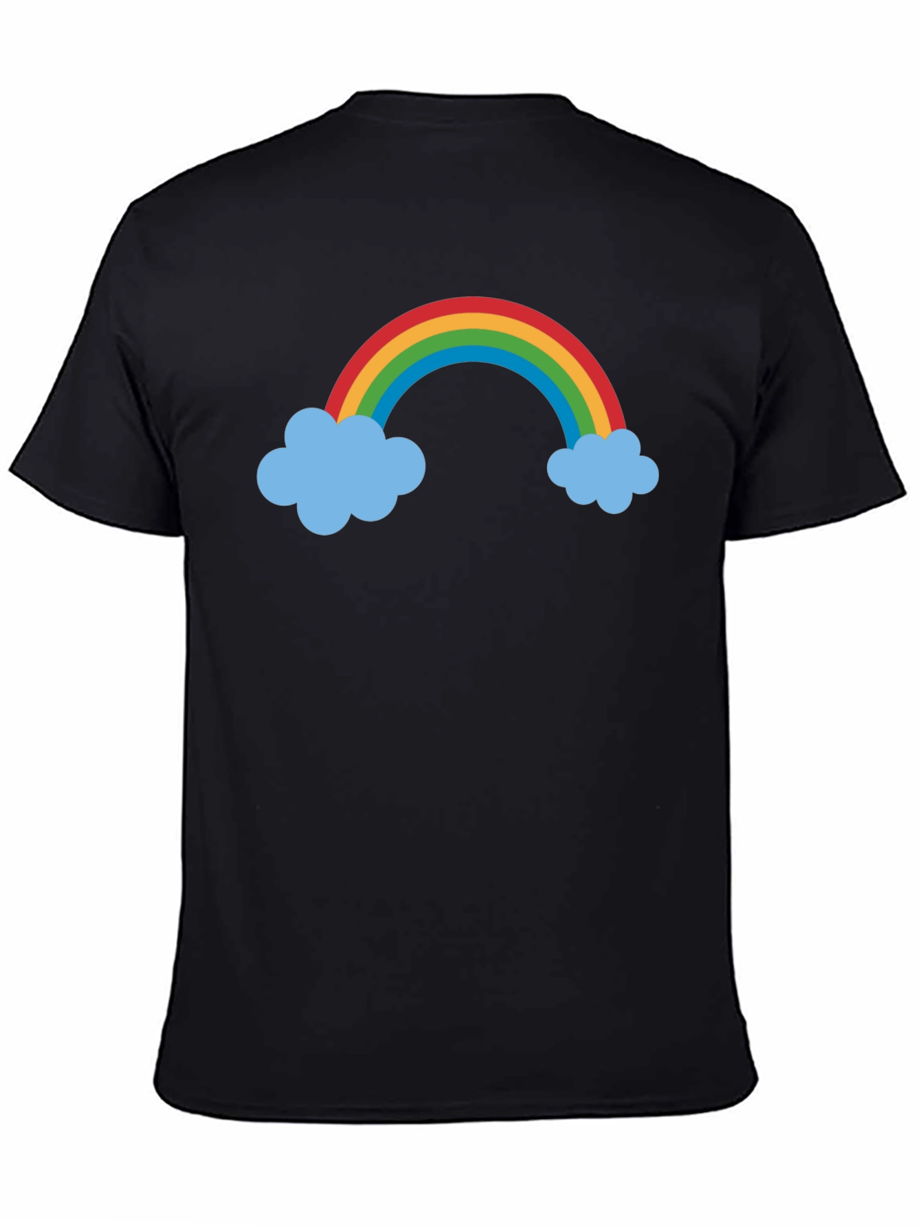 Camiseta Negra con Arcoíris y Nubes