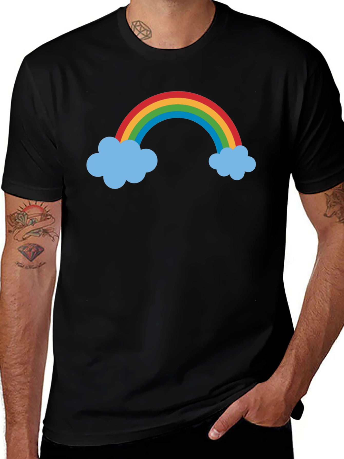Camiseta Negra con Arcoíris y Nubes