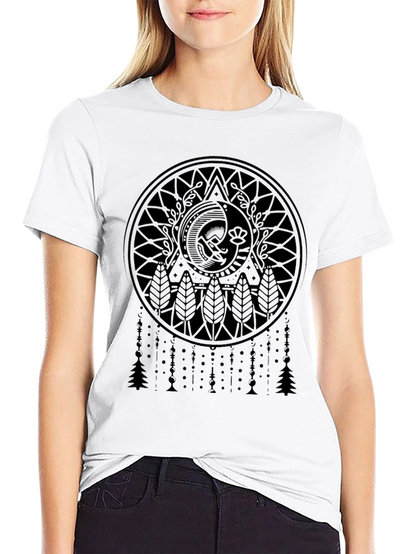 Camiseta Negra con Diseño Mandala Luna y Árboles