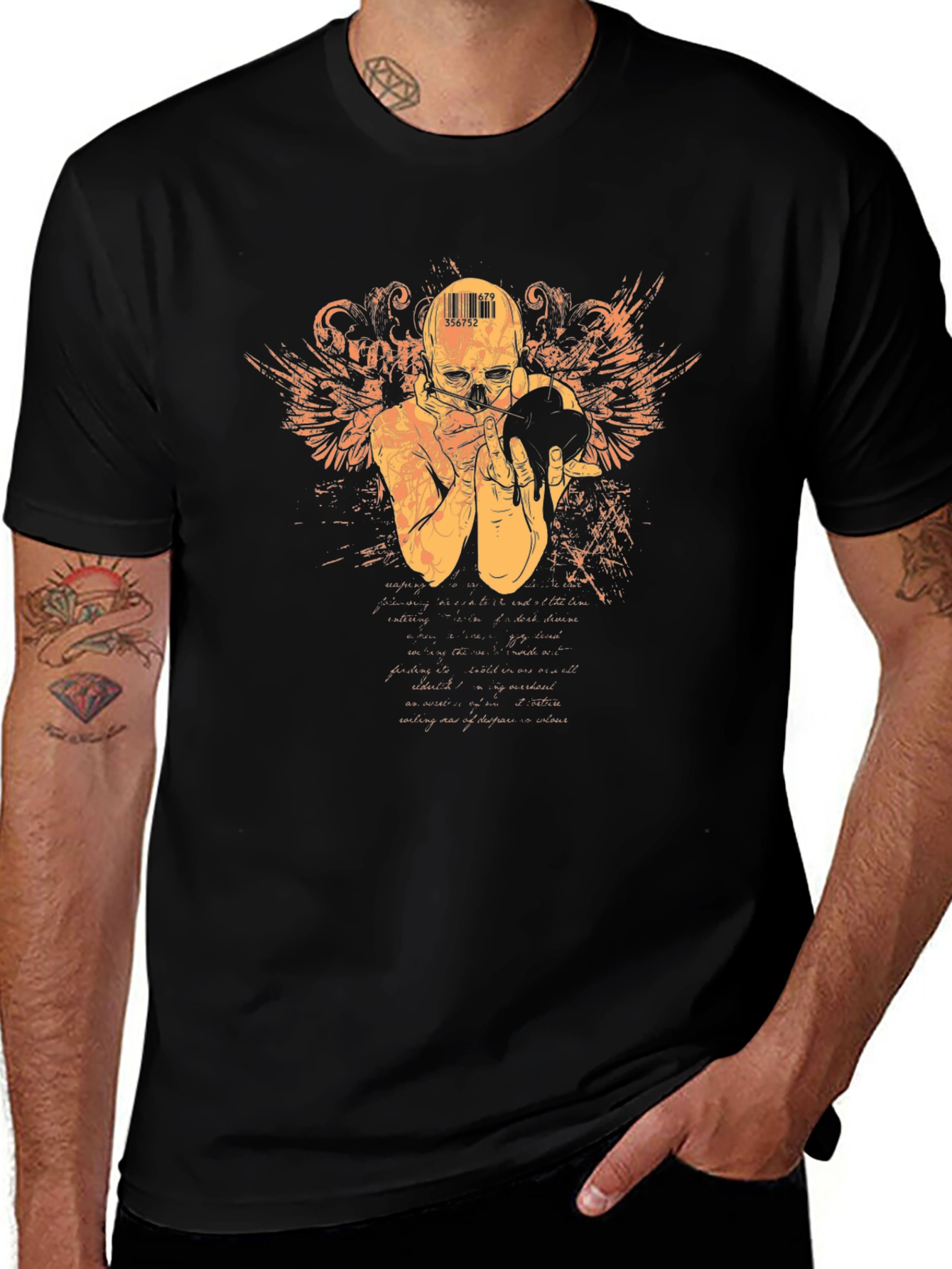 Camiseta Negra con Diseño de Cráneo y Alas