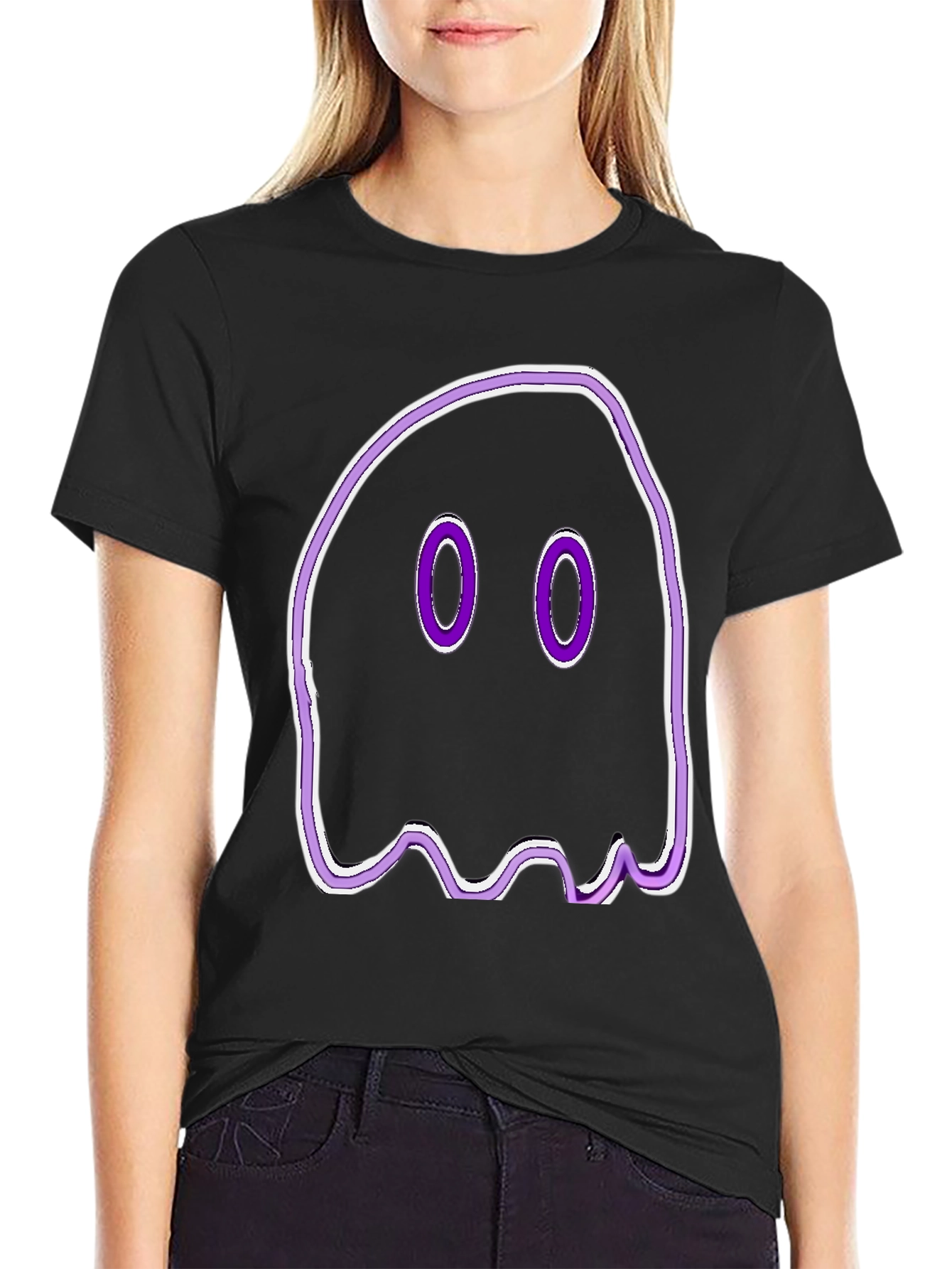 Camiseta Negra con Diseño de Fantasma Morado