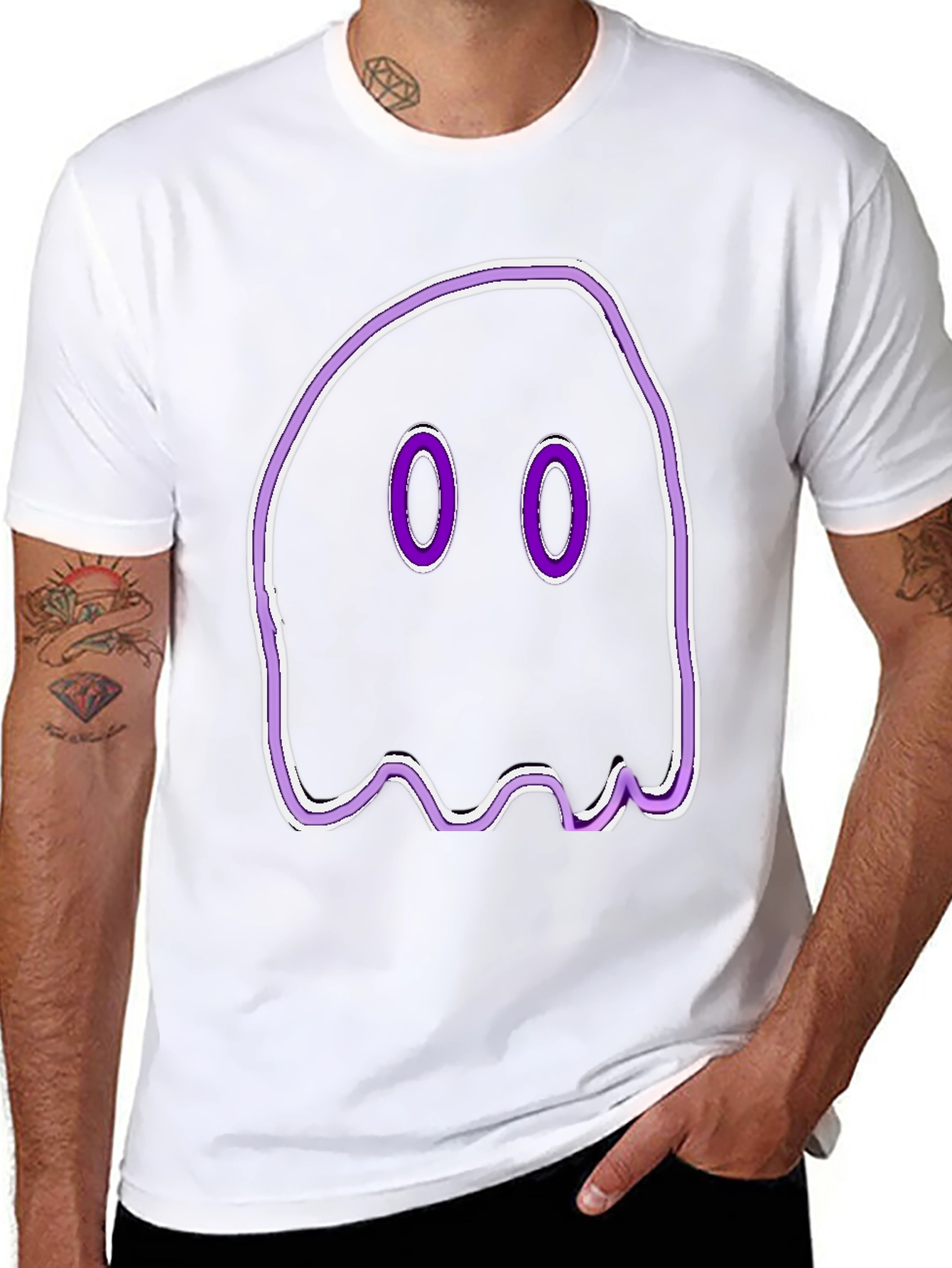Camiseta Negra con Diseño de Fantasma Morado