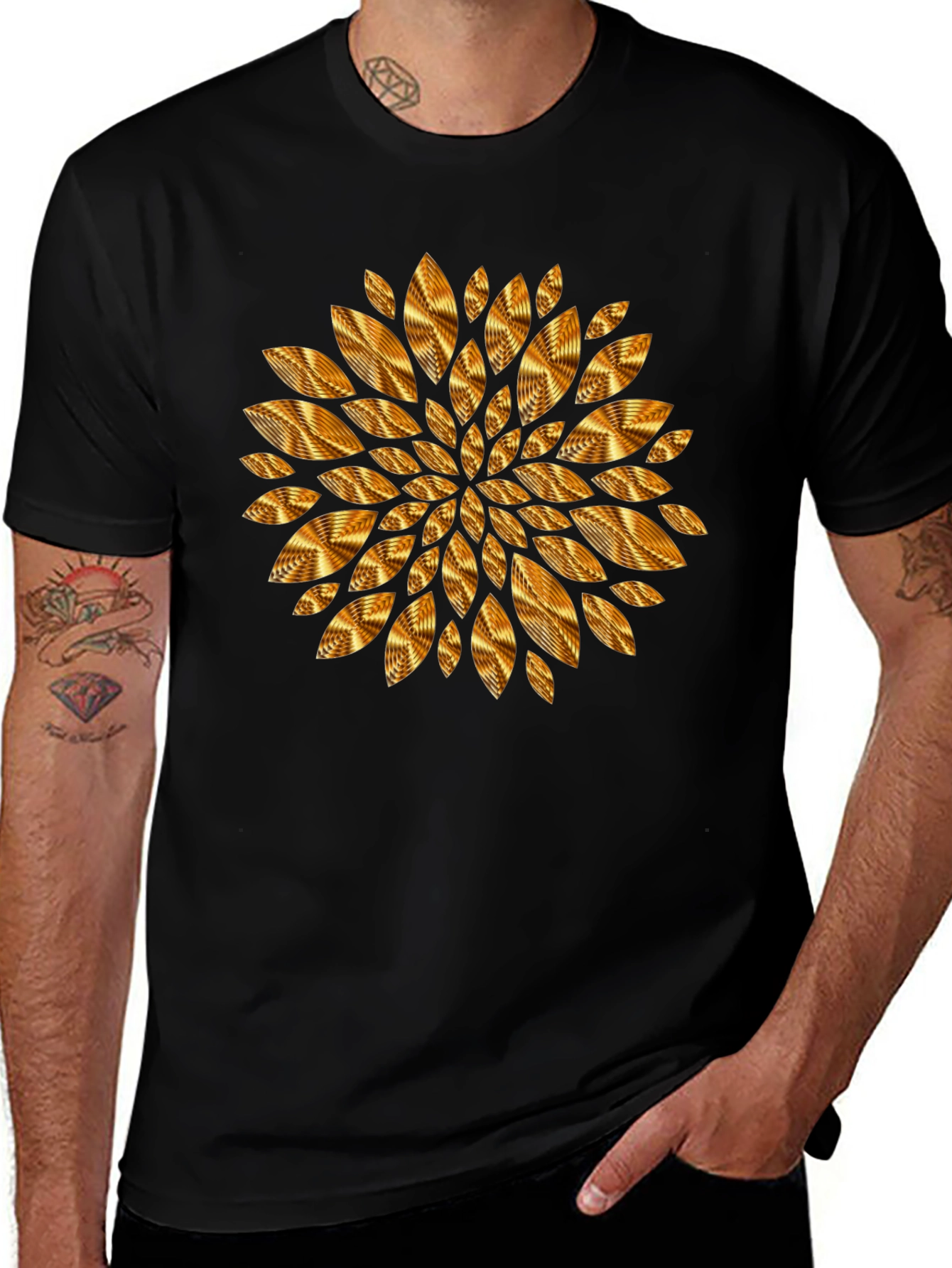 Camiseta Negra con Diseño Floral Dorado