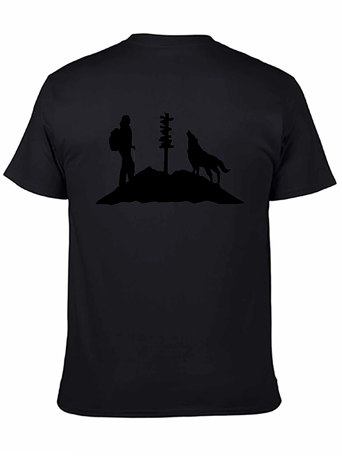 Camiseta Negra Silueta Lobo y Senderista