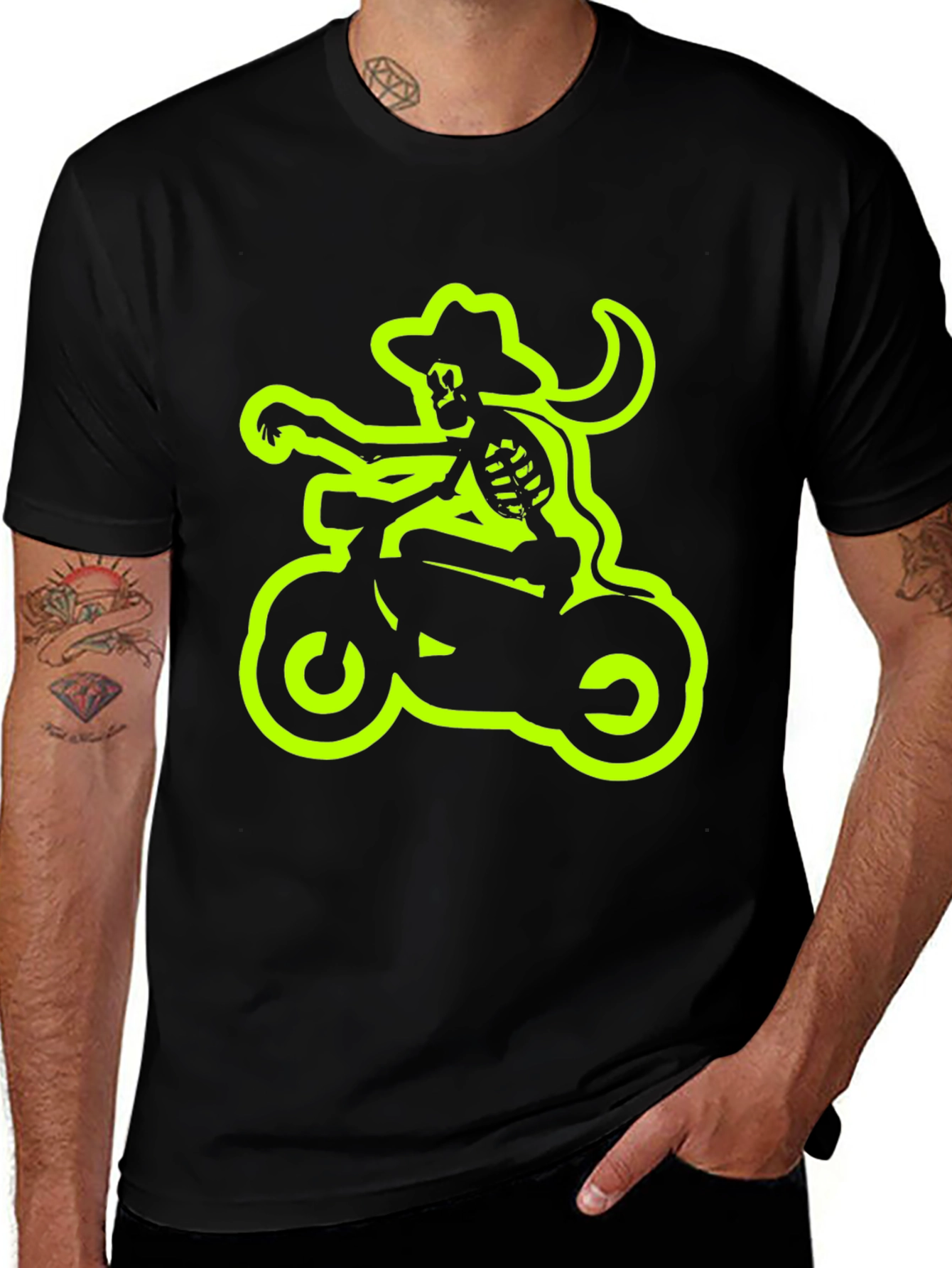 Camiseta Negra con Esqueleto Motero Neón