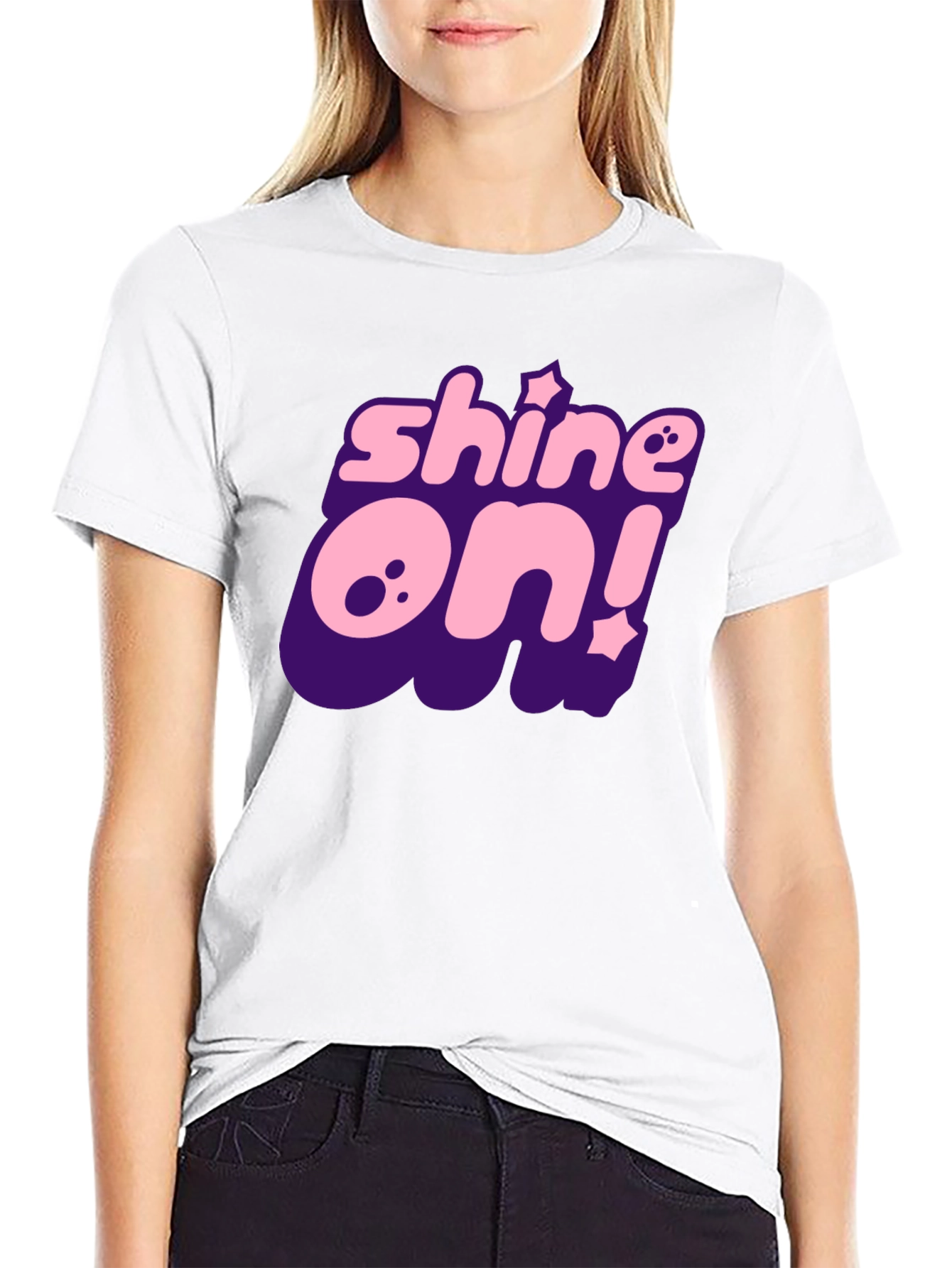 Camiseta Negra Shine On! con Estilo Gráfico Único
