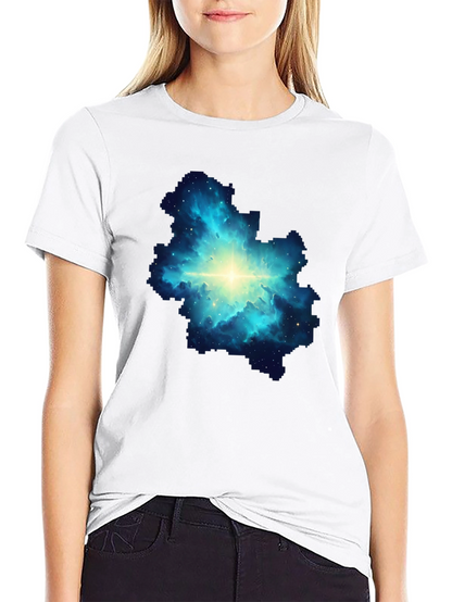 Camiseta Negra con Diseño de Nebulosa Estelar